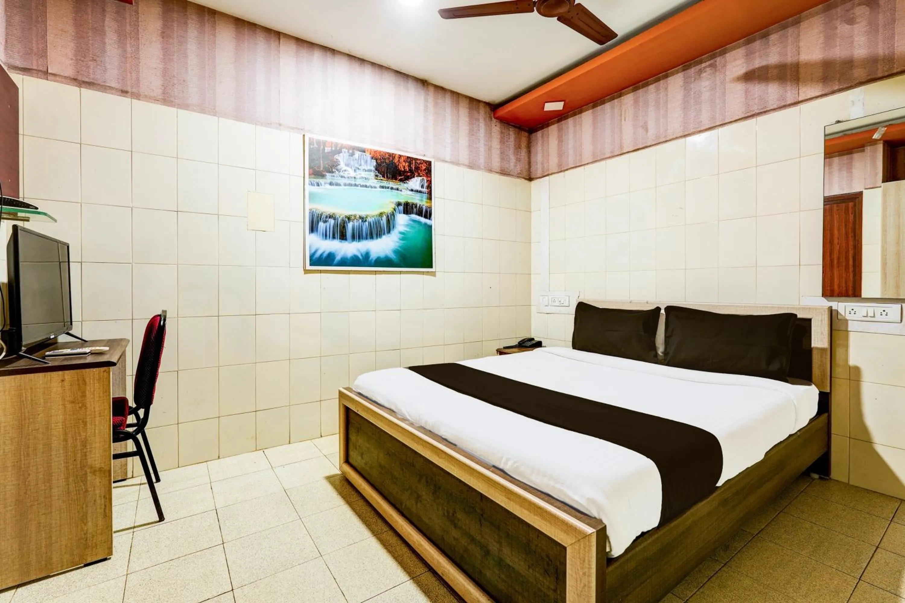 Bedroom in Hotel O MIZPAH INN