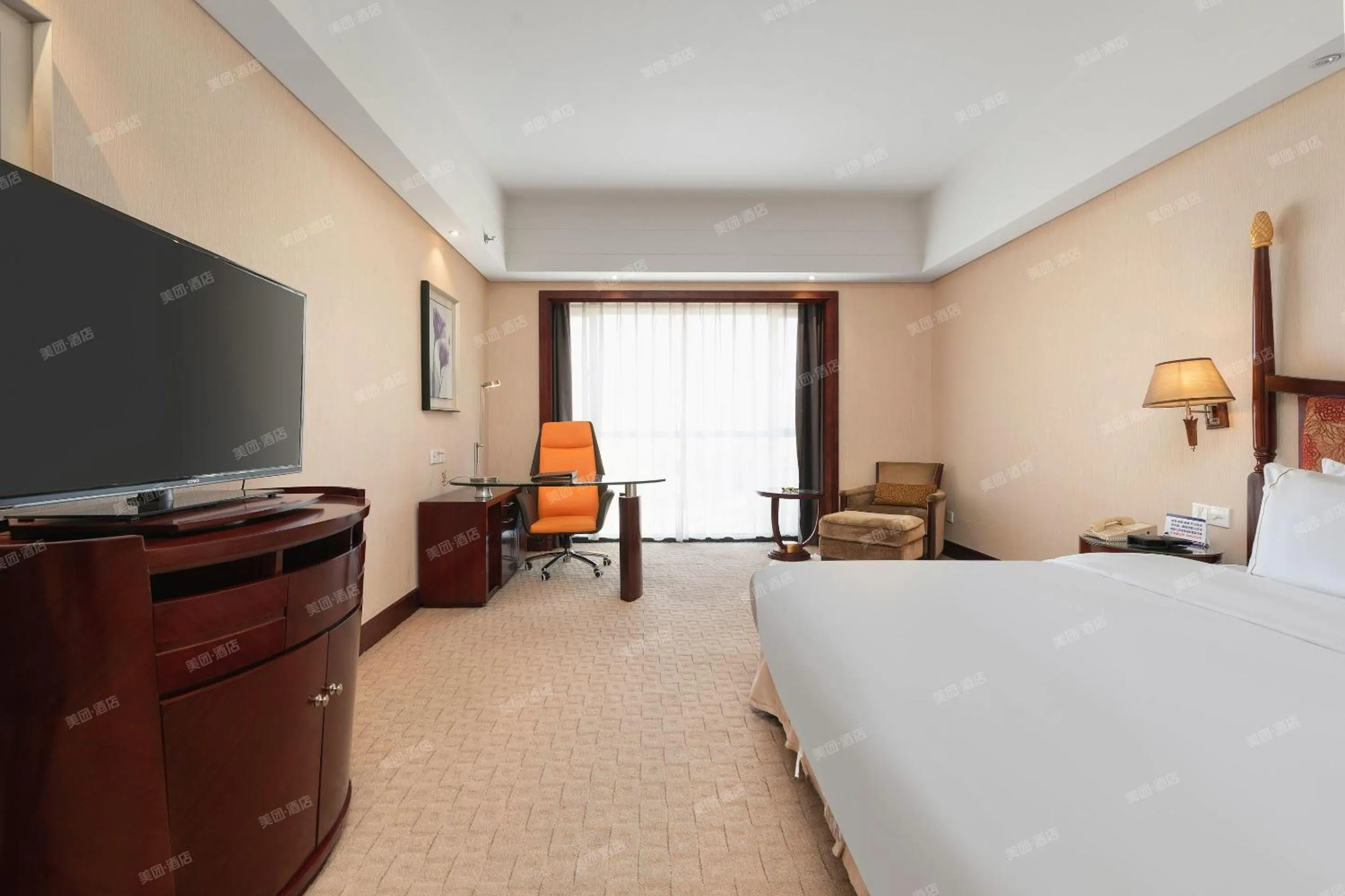 Living room, Bed in 深圳国际会展中心凯嘉酒店-Shenzhen Kaijia Hotel-Shenzhen-World