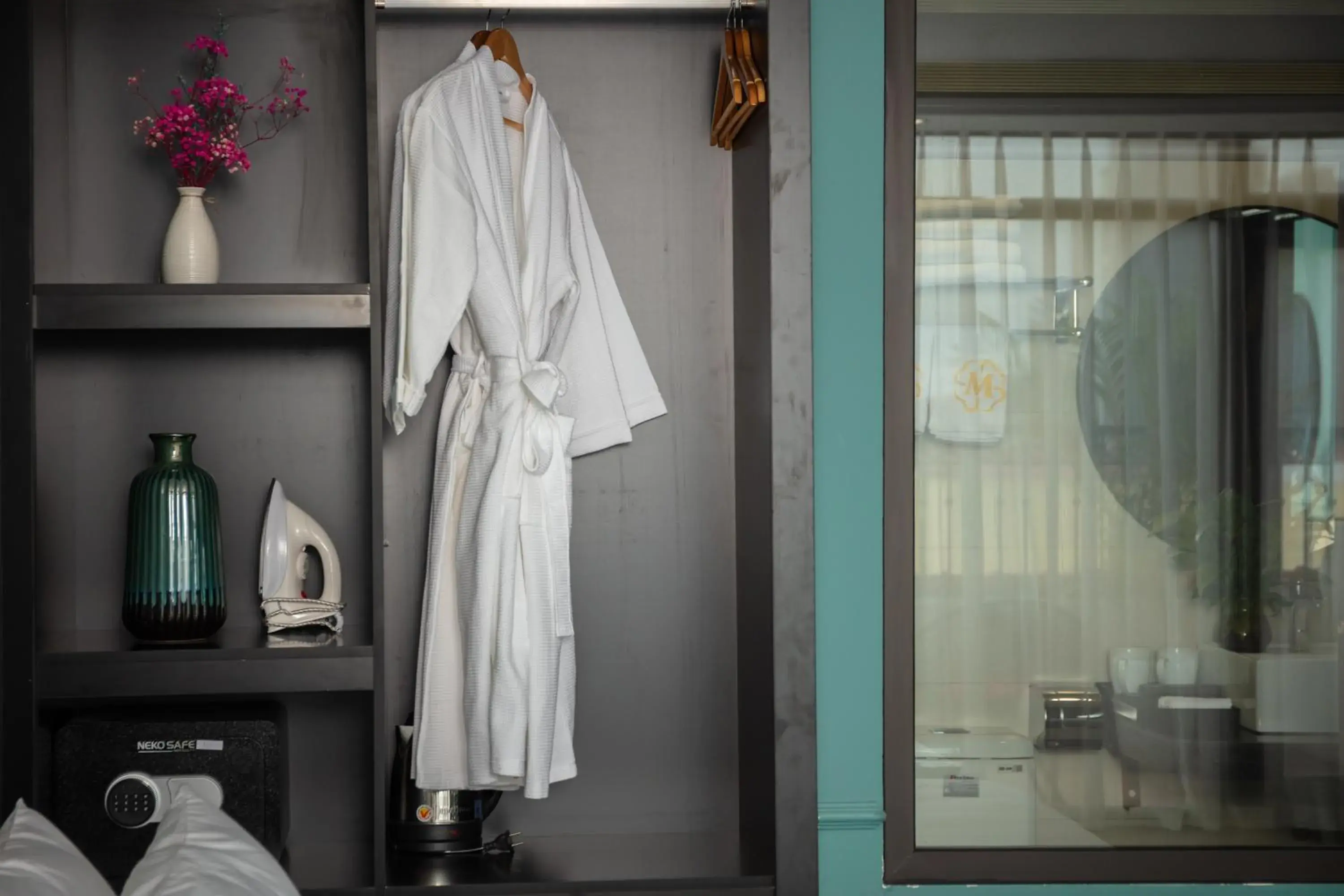 Decorative detail in Madelise Palace Hotel & Travel Decorative detail in Madelise Palace Hotel & Travel