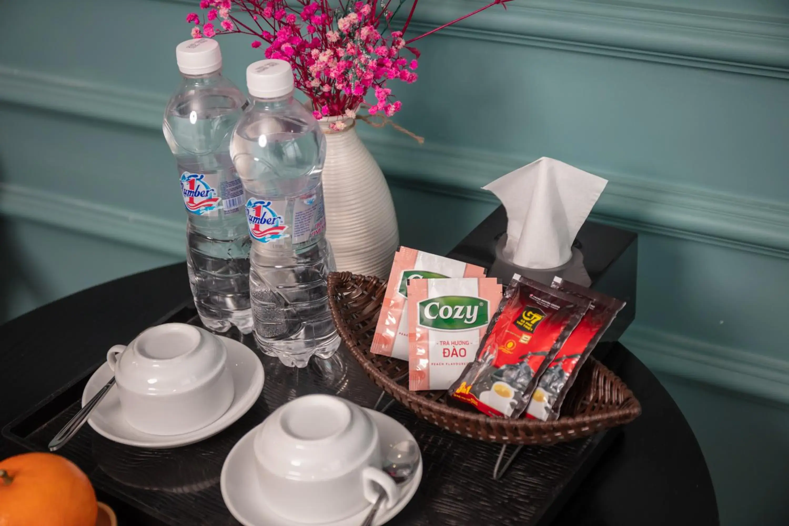 Restaurant/places to eat in Madelise Palace Hotel & Travel Restaurant/places to eat in Madelise Palace Hotel & Travel