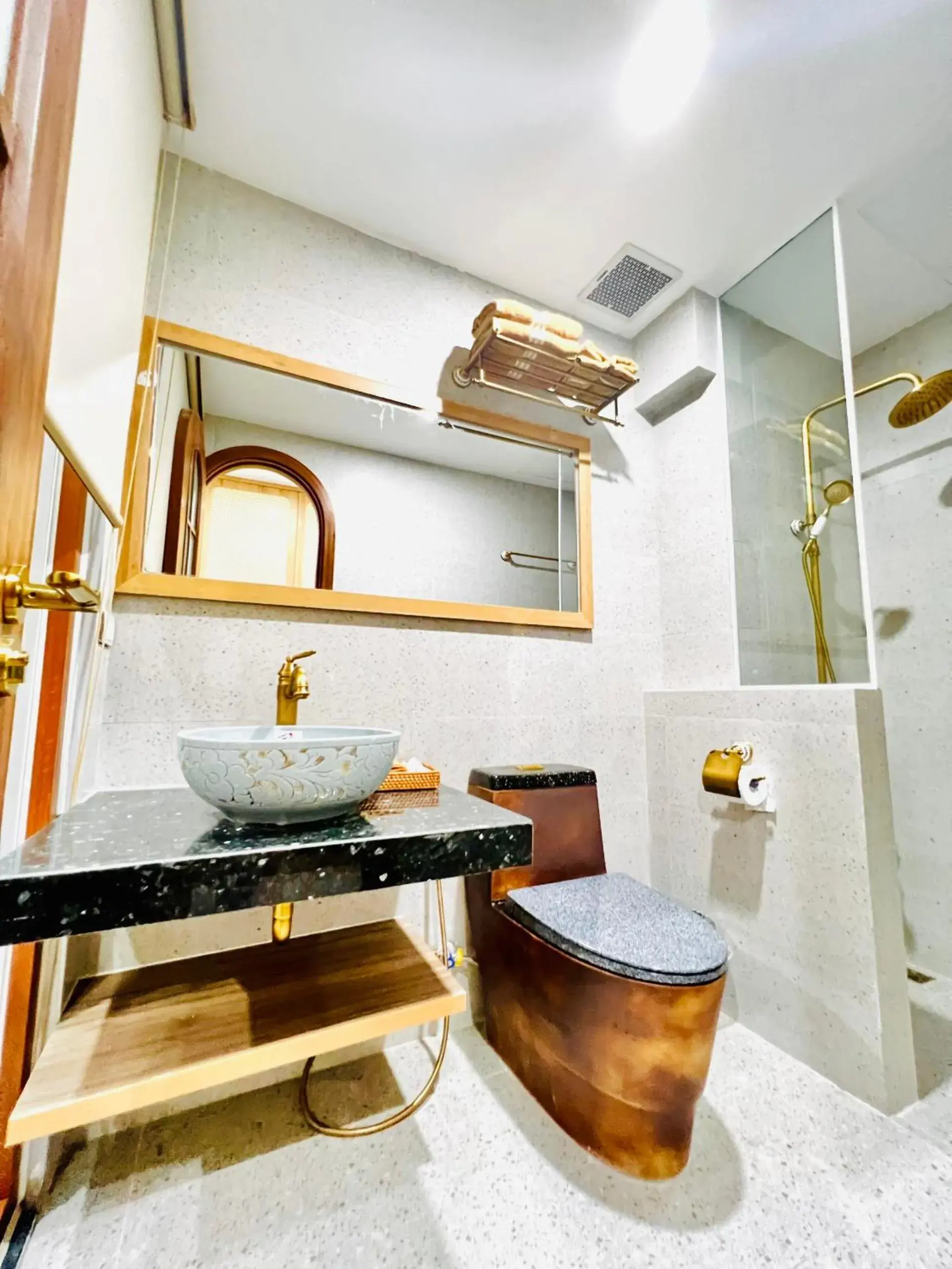 Superior King Room in Rova Hotel Phú Quốc Superior King Room in Rova Hotel Phú Quốc