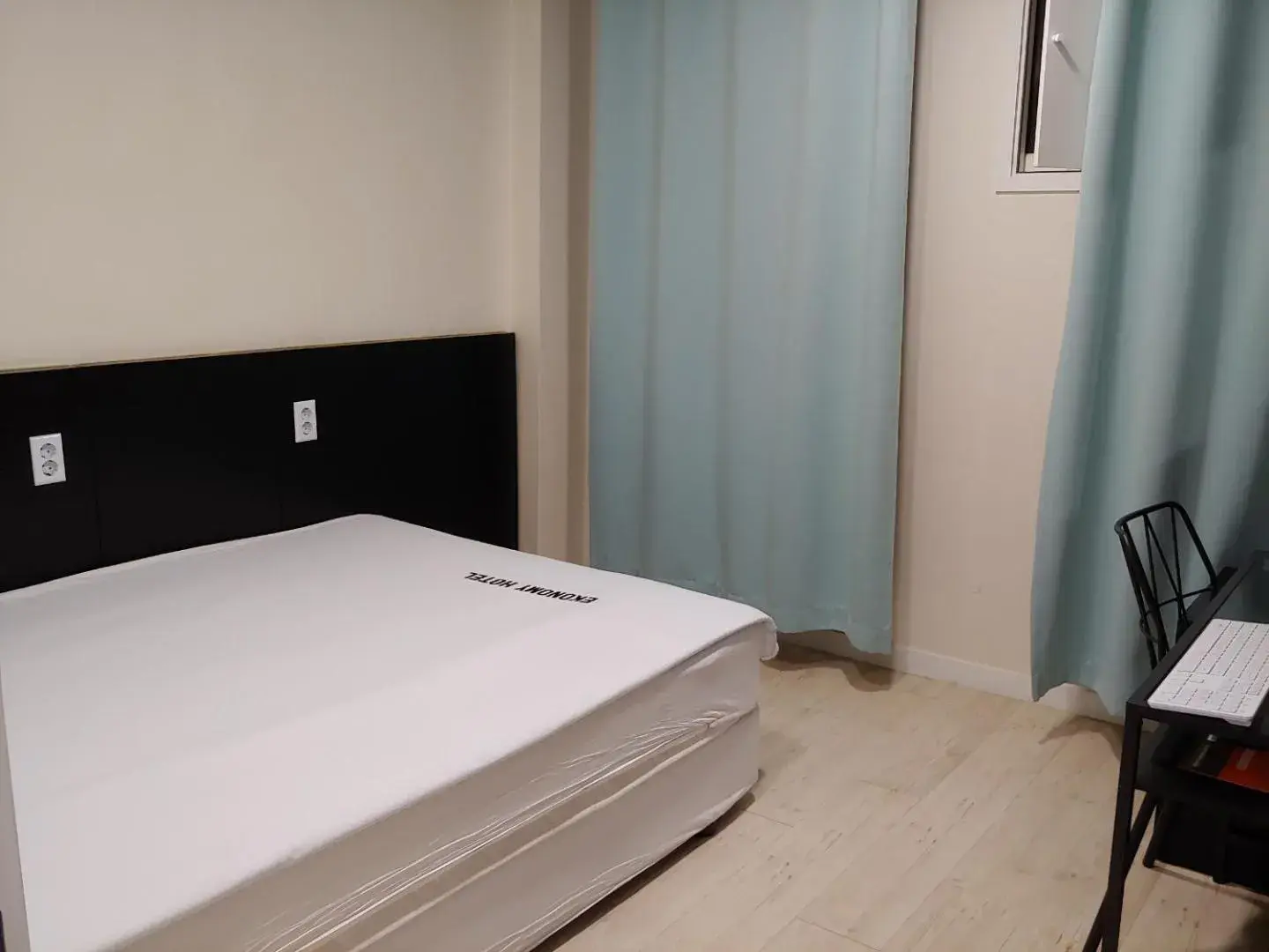 Bed in Ekonomy Hotel Bed in Ekonomy Hotel