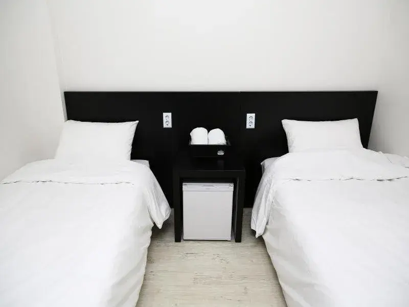 Bed in Ekonomy Hotel Bed in Ekonomy Hotel