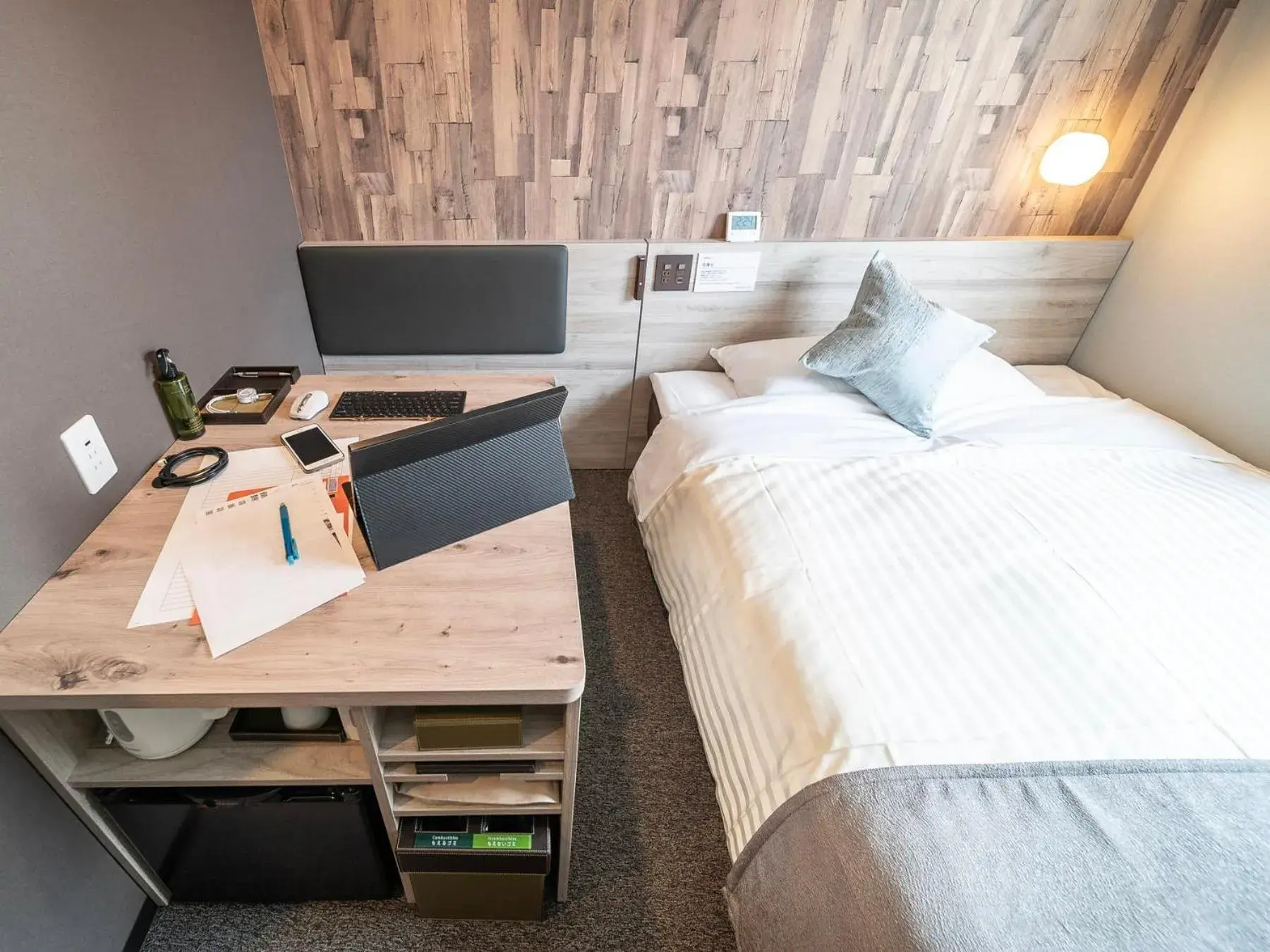 Bed in Super Hotel Premier Namba Shinsaibashi Natural Hot Spring Bed in Super Hotel Premier Namba Shinsaibashi Natural Hot Spring