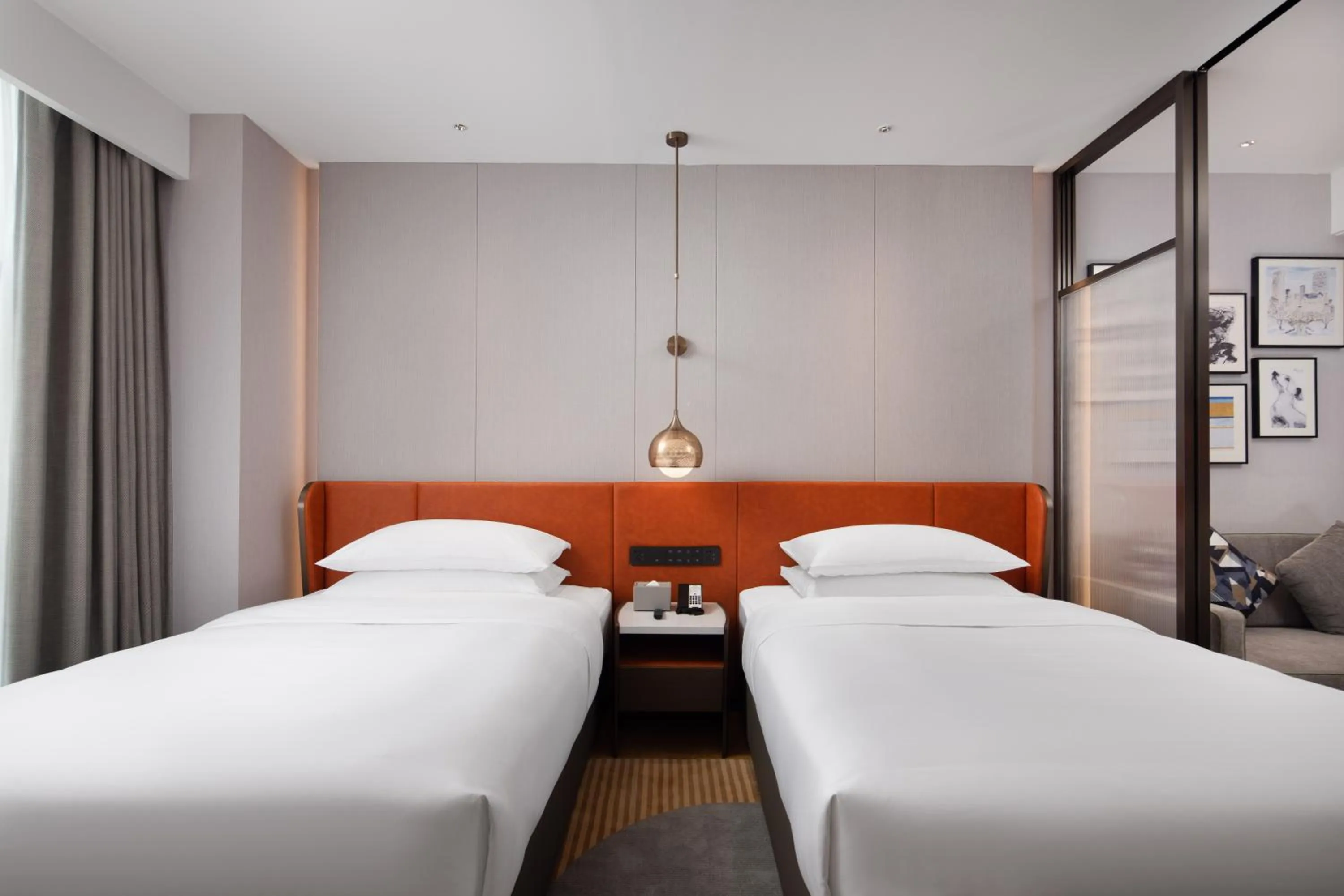 Bed in Home2 Suites By Hilton Shenzhen Dalang