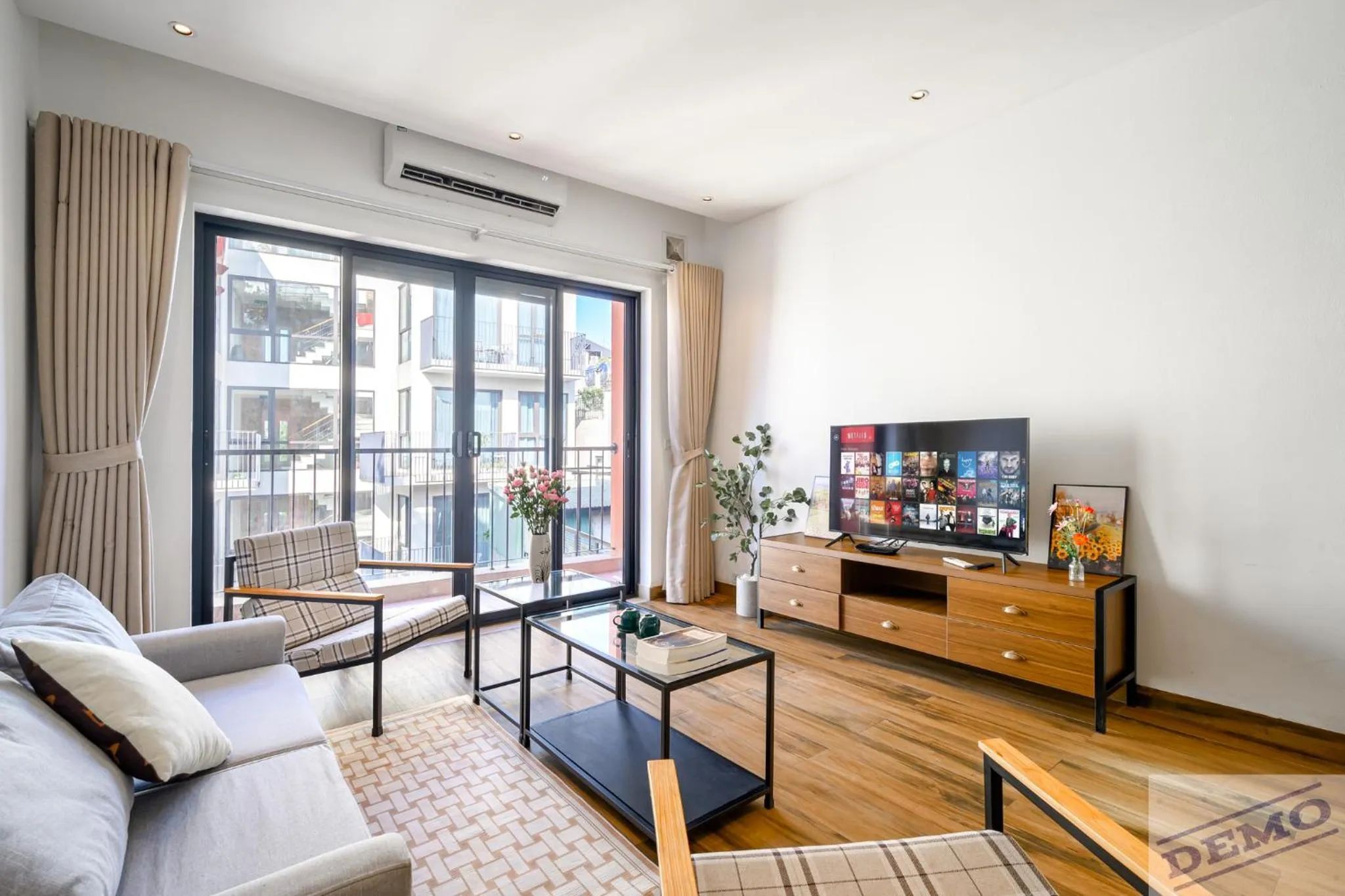 Luxe Paradise Residence 88 Tu Hoa