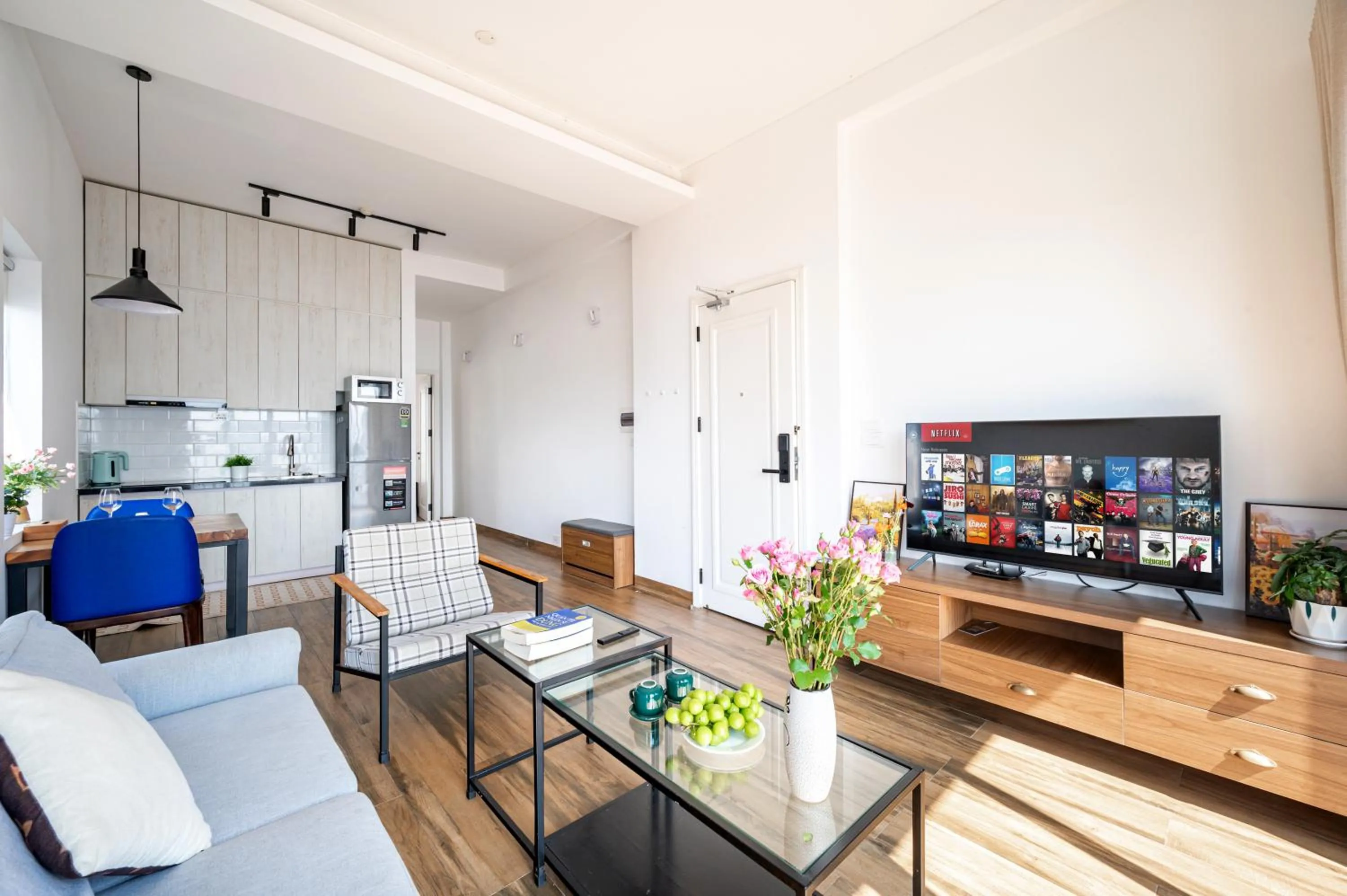 Living room in Luxe Paradise Residence 88 Tu Hoa