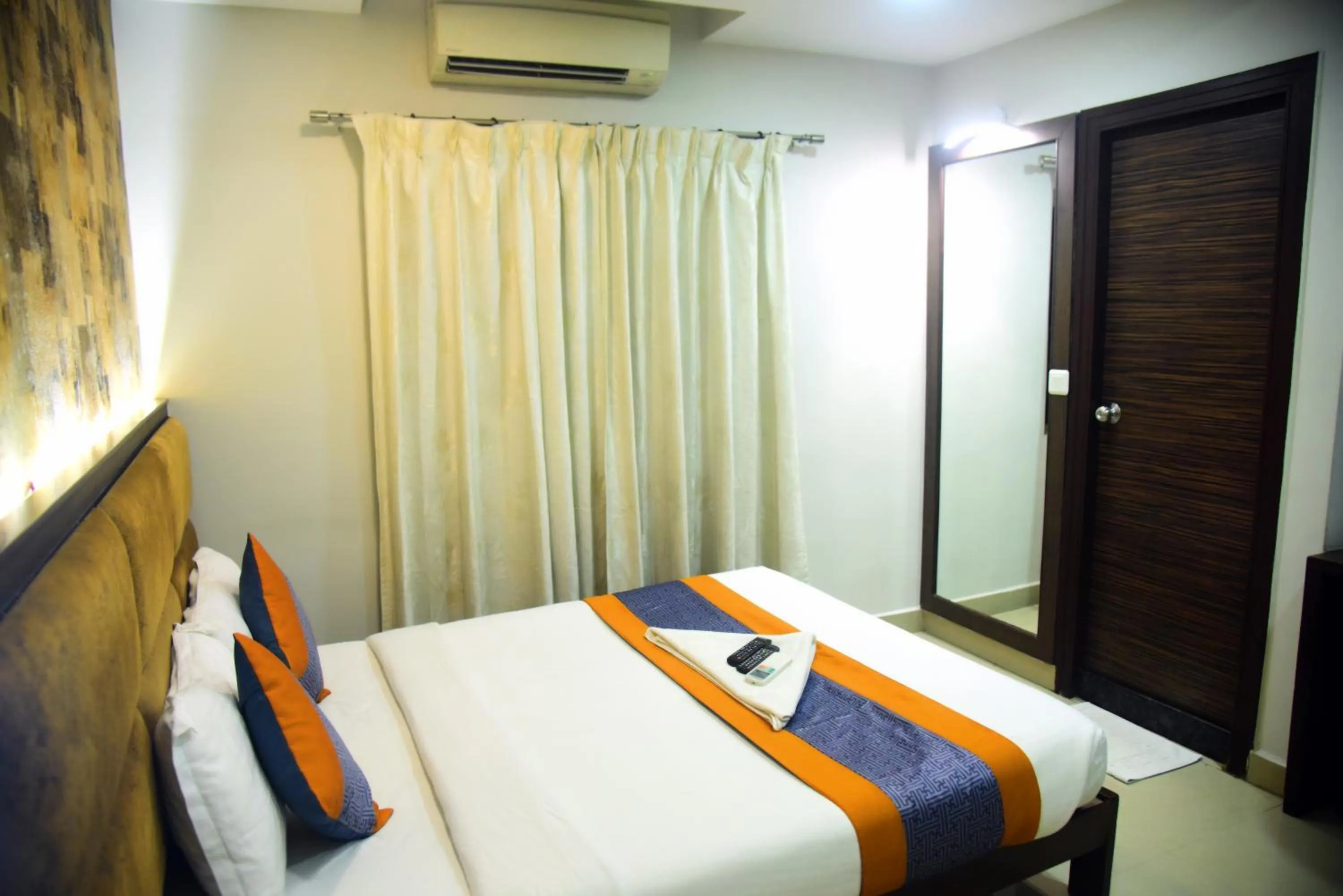 Bed in Pine Tree Signature