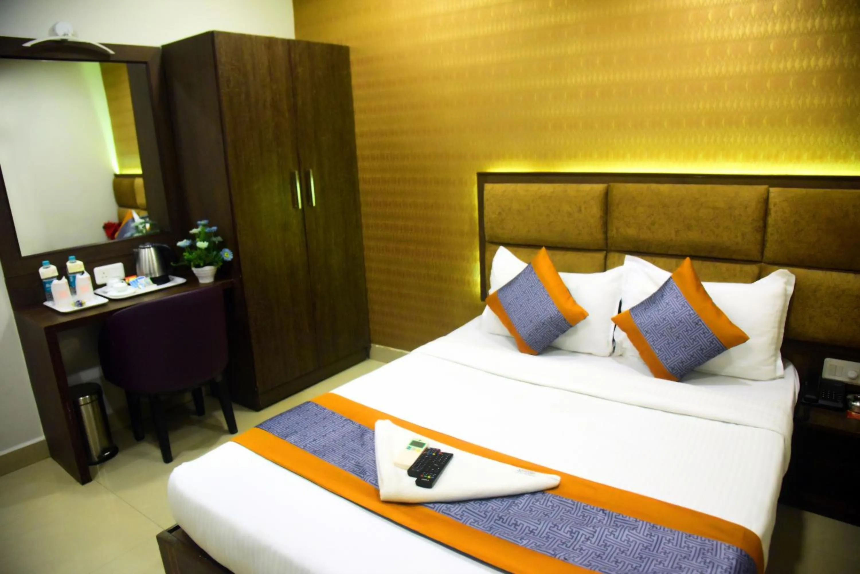 Bed in Pine Tree Signature