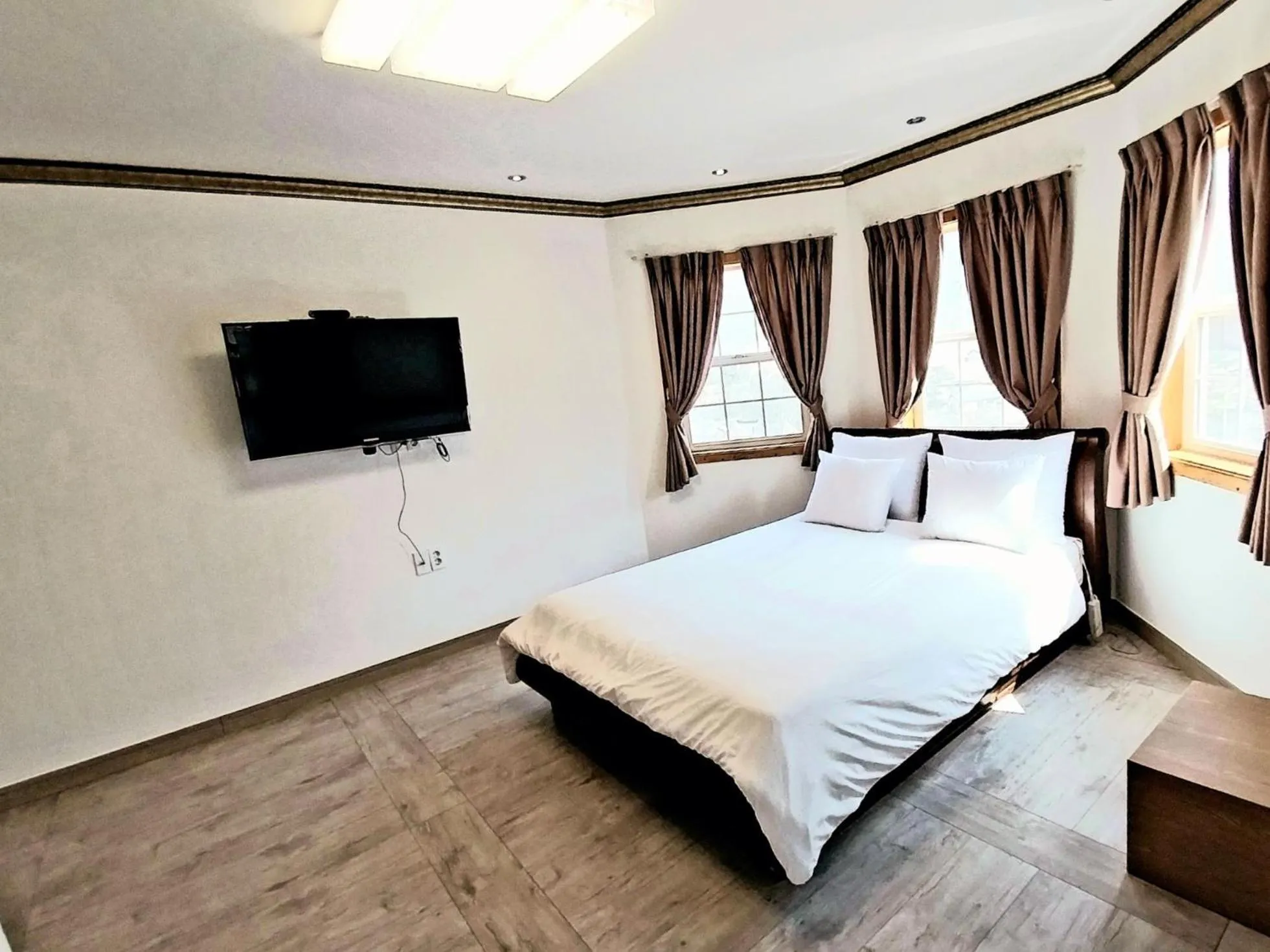 Bed in Another world pension