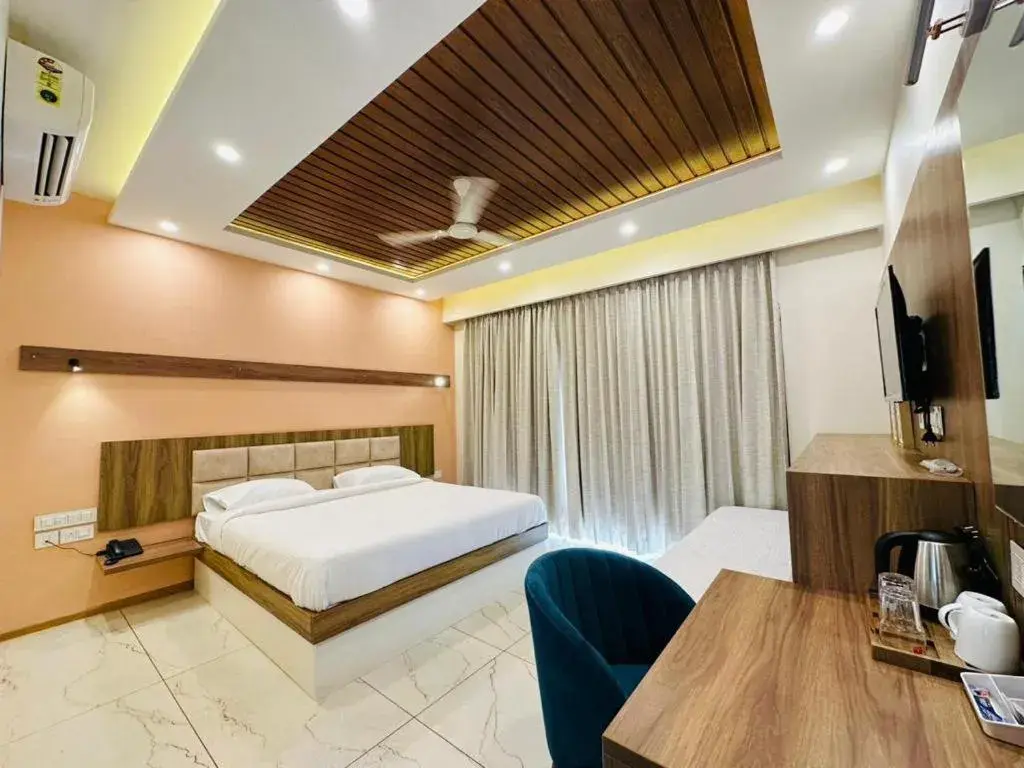 Photo of the whole room, Bed in Aananda Wellness and Resorts Photo of the whole room, Bed in Aananda Wellness and Resorts