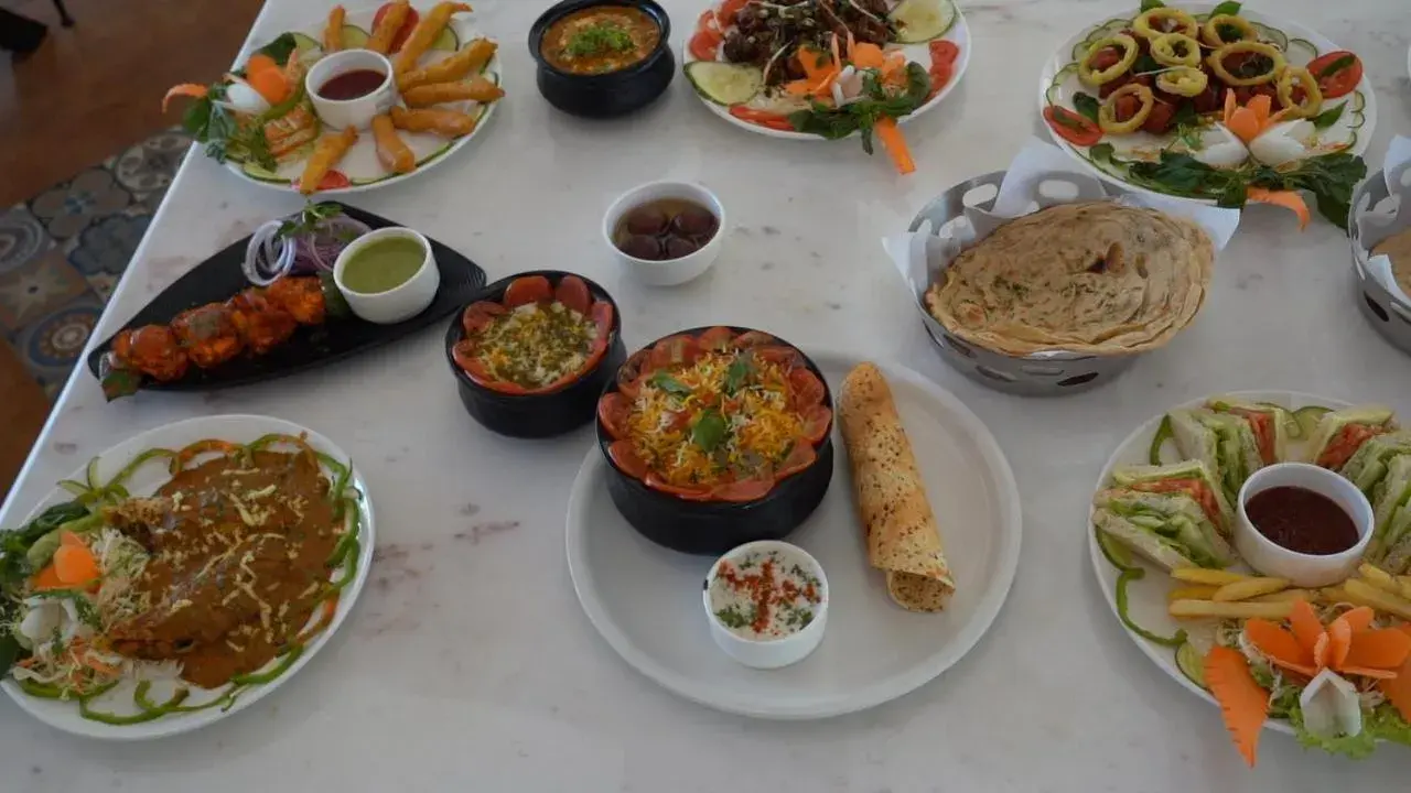 Restaurant/places to eat in Aananda Wellness and Resorts Restaurant/places to eat in Aananda Wellness and Resorts