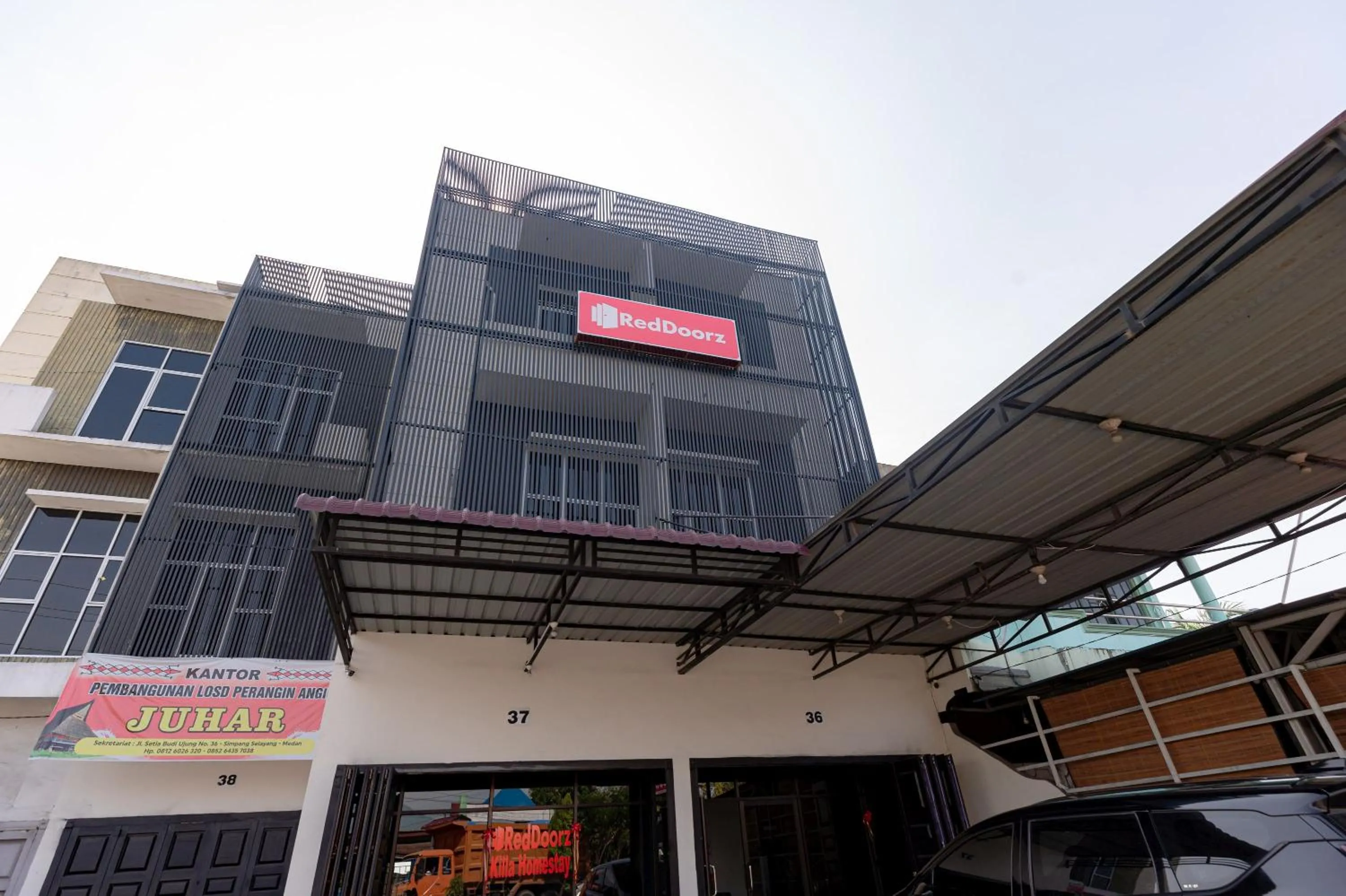 Property building in RedDoorz @ Simpang Pemda Medan