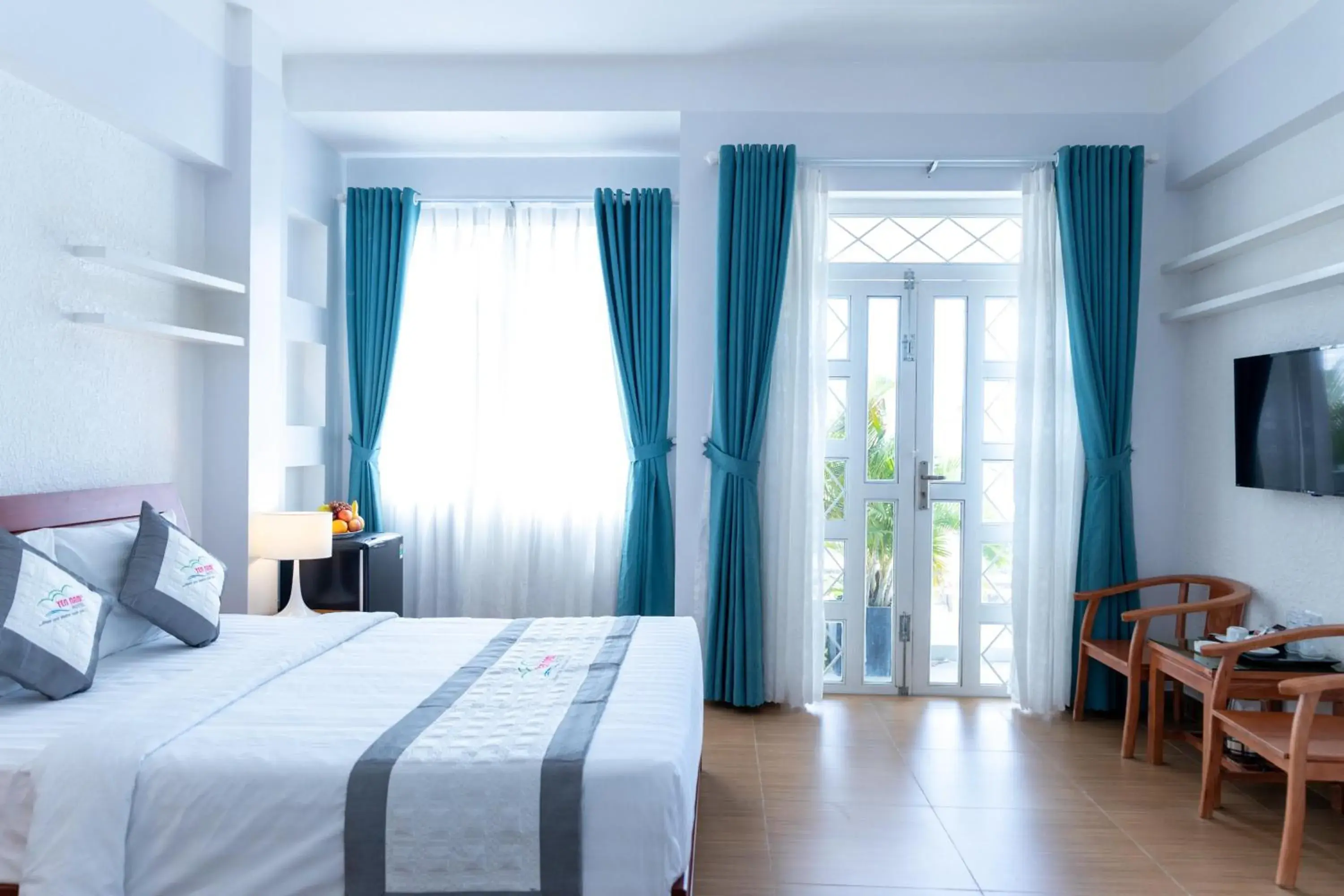 Bed in Yen Nam Hotel Nguyen Thai Son Bed in Yen Nam Hotel Nguyen Thai Son