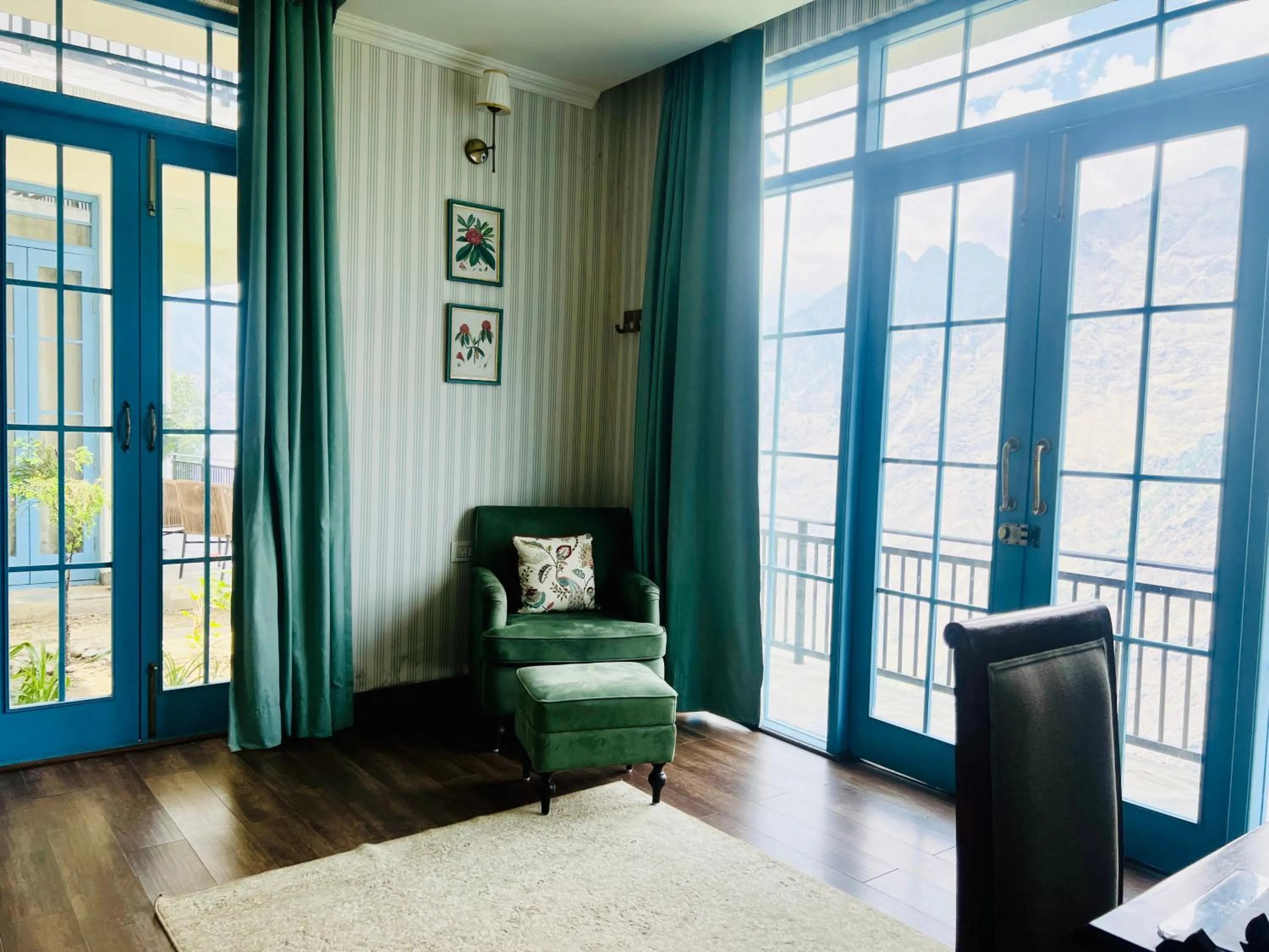 Bedroom in Faraway Cottages, Auli