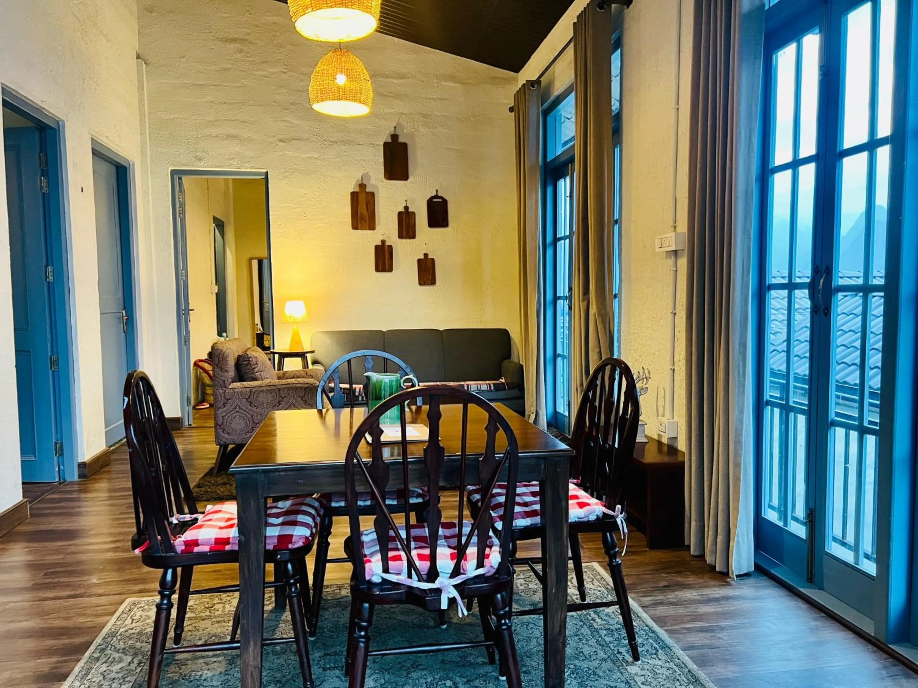 Living room in Faraway Cottages, Auli