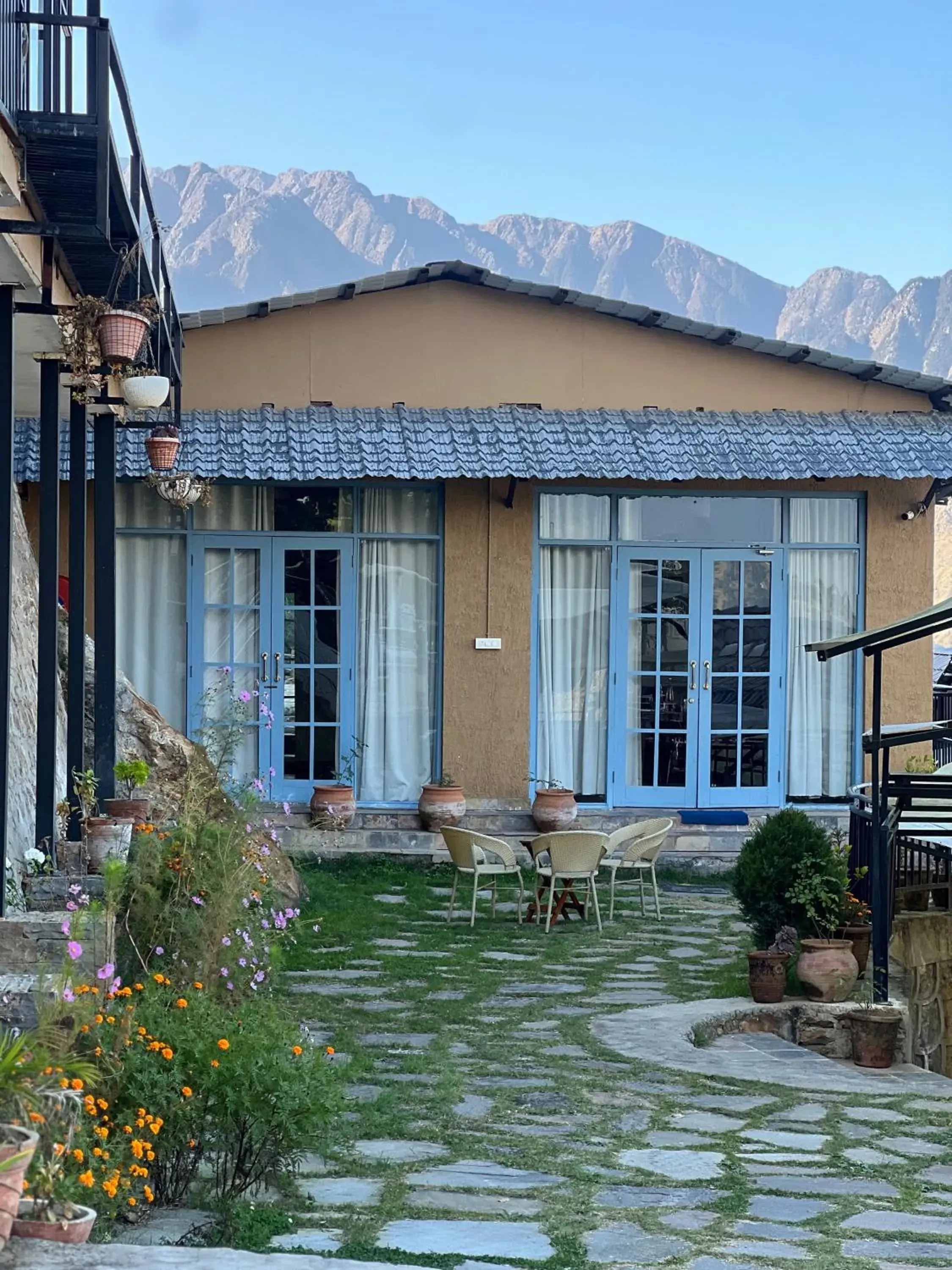 Property building in Faraway Cottages, Auli Property building in Faraway Cottages, Auli