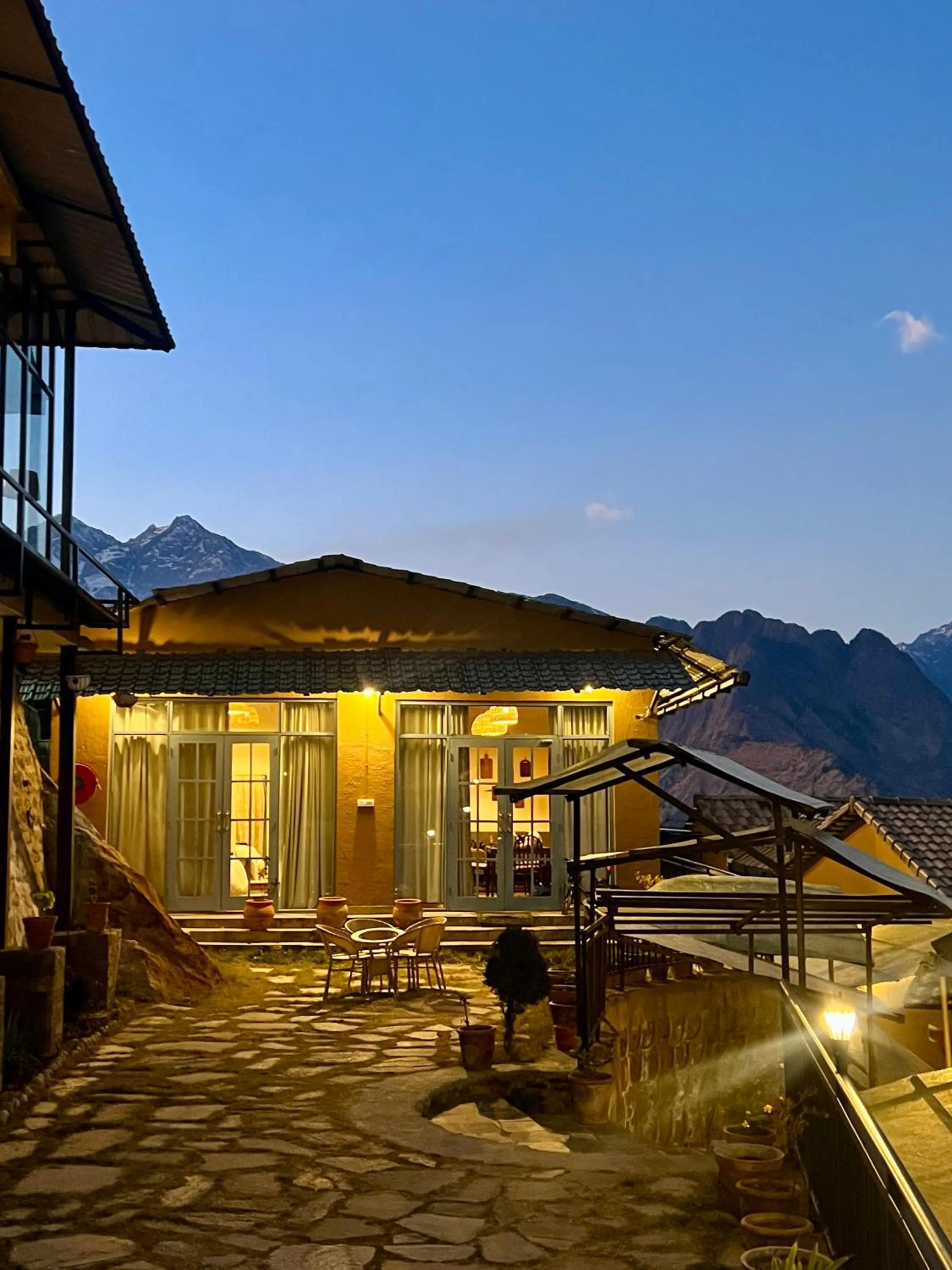 Property building in Faraway Cottages, Auli