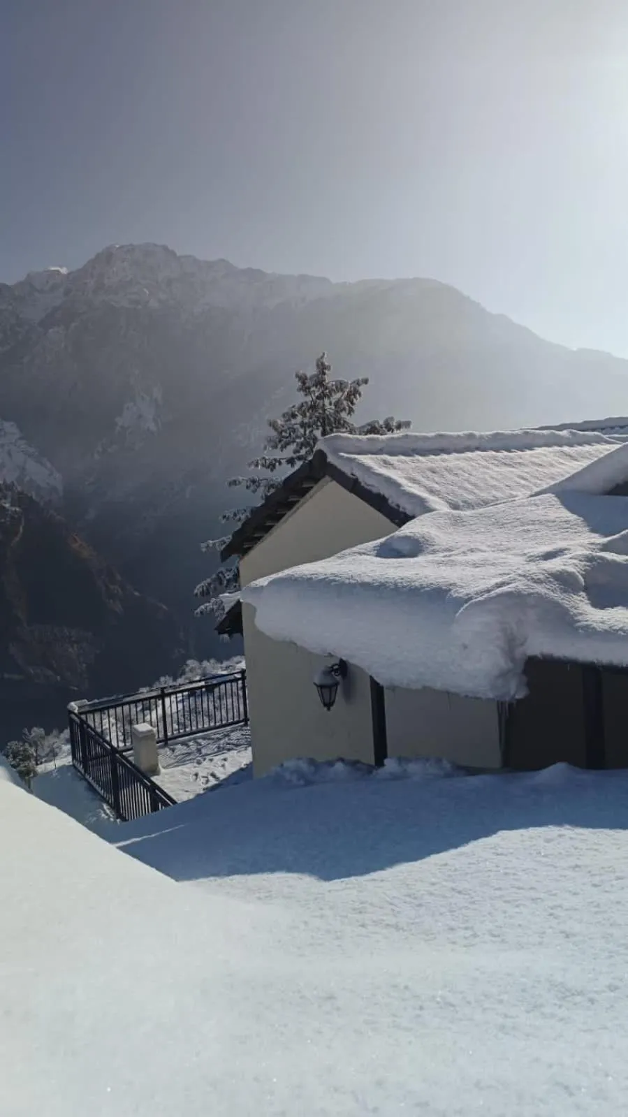 Faraway Cottages, Auli