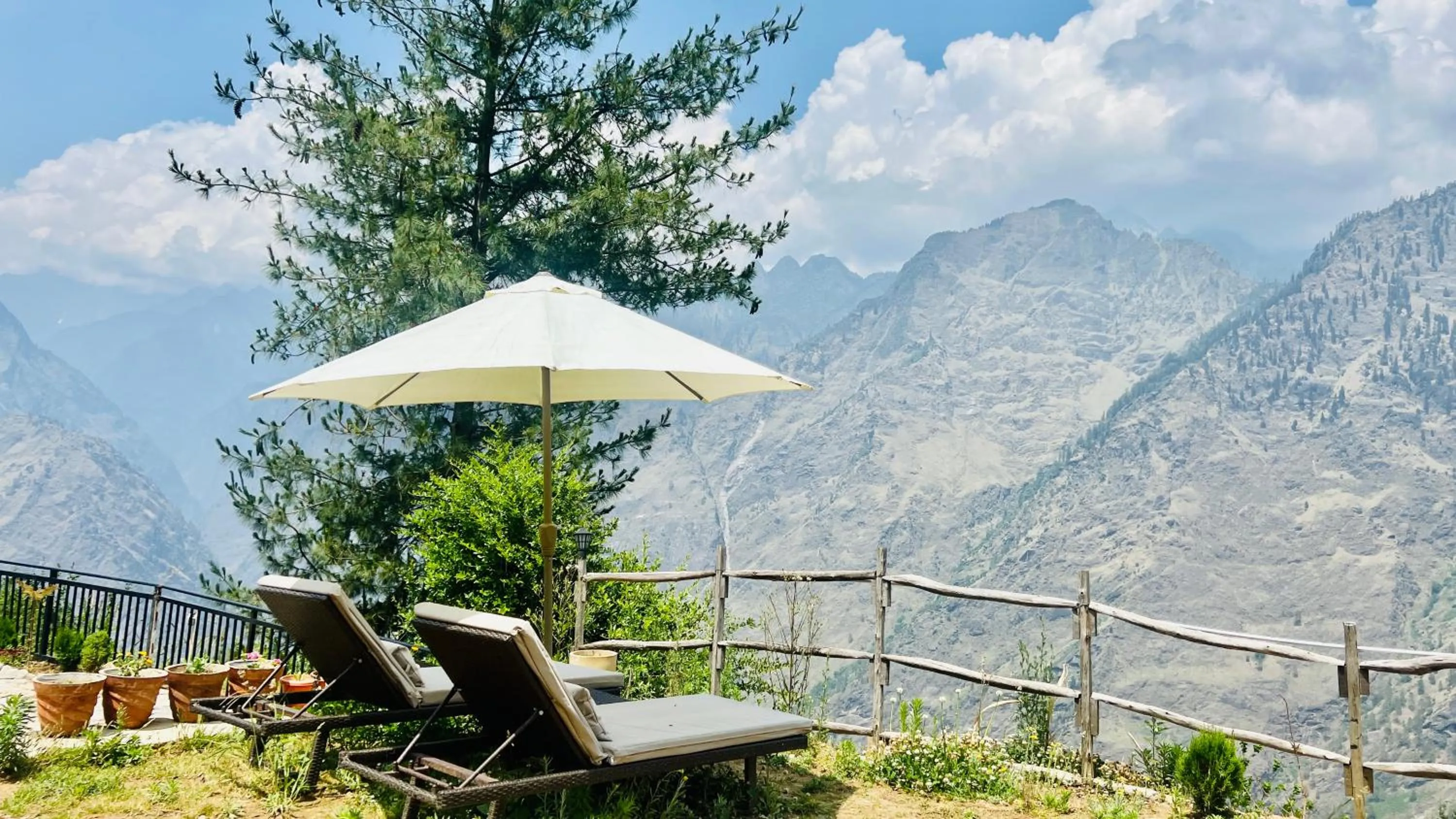 Faraway Cottages, Auli