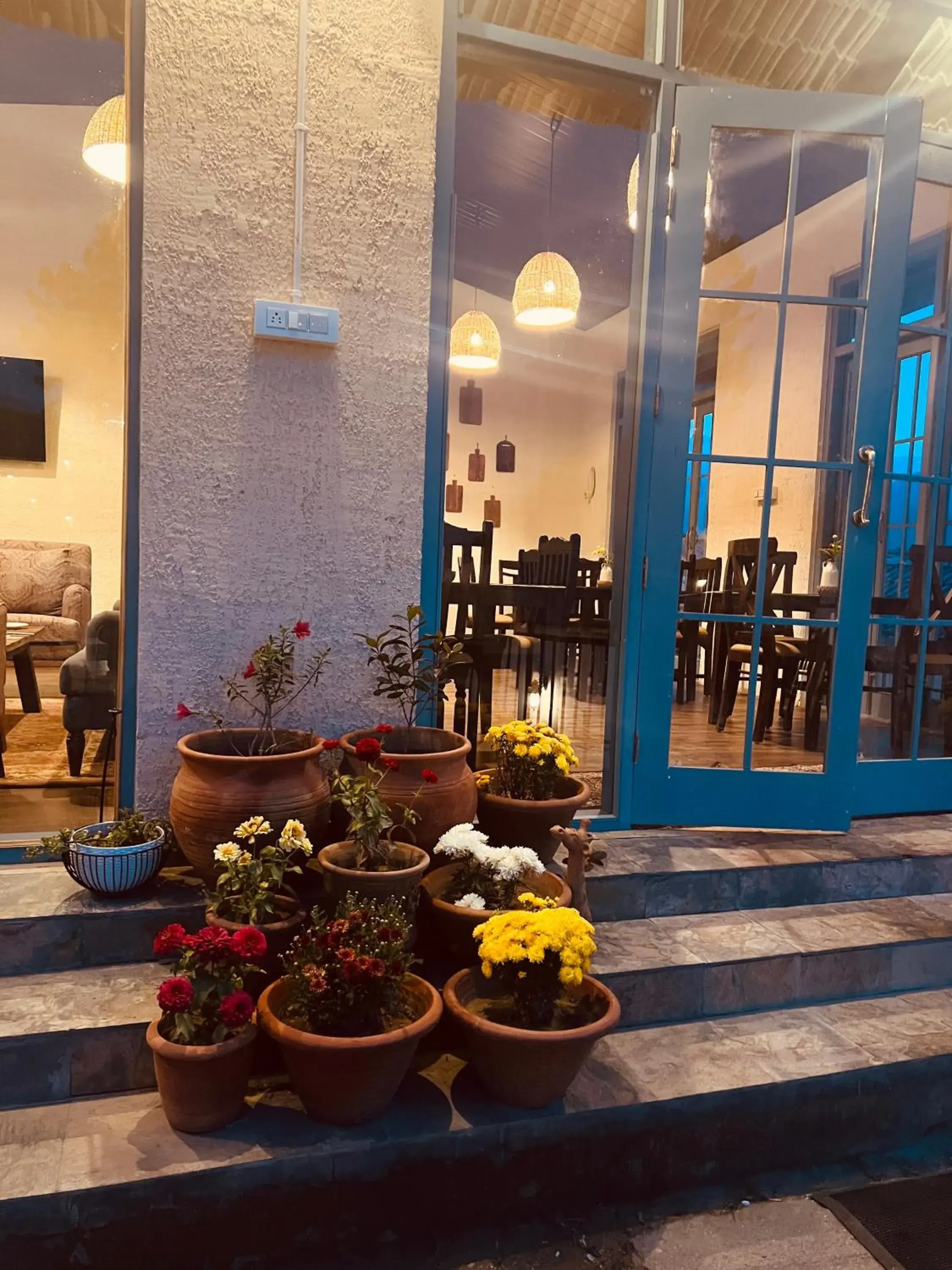 Restaurant/places to eat in Faraway Cottages, Auli Restaurant/places to eat in Faraway Cottages, Auli