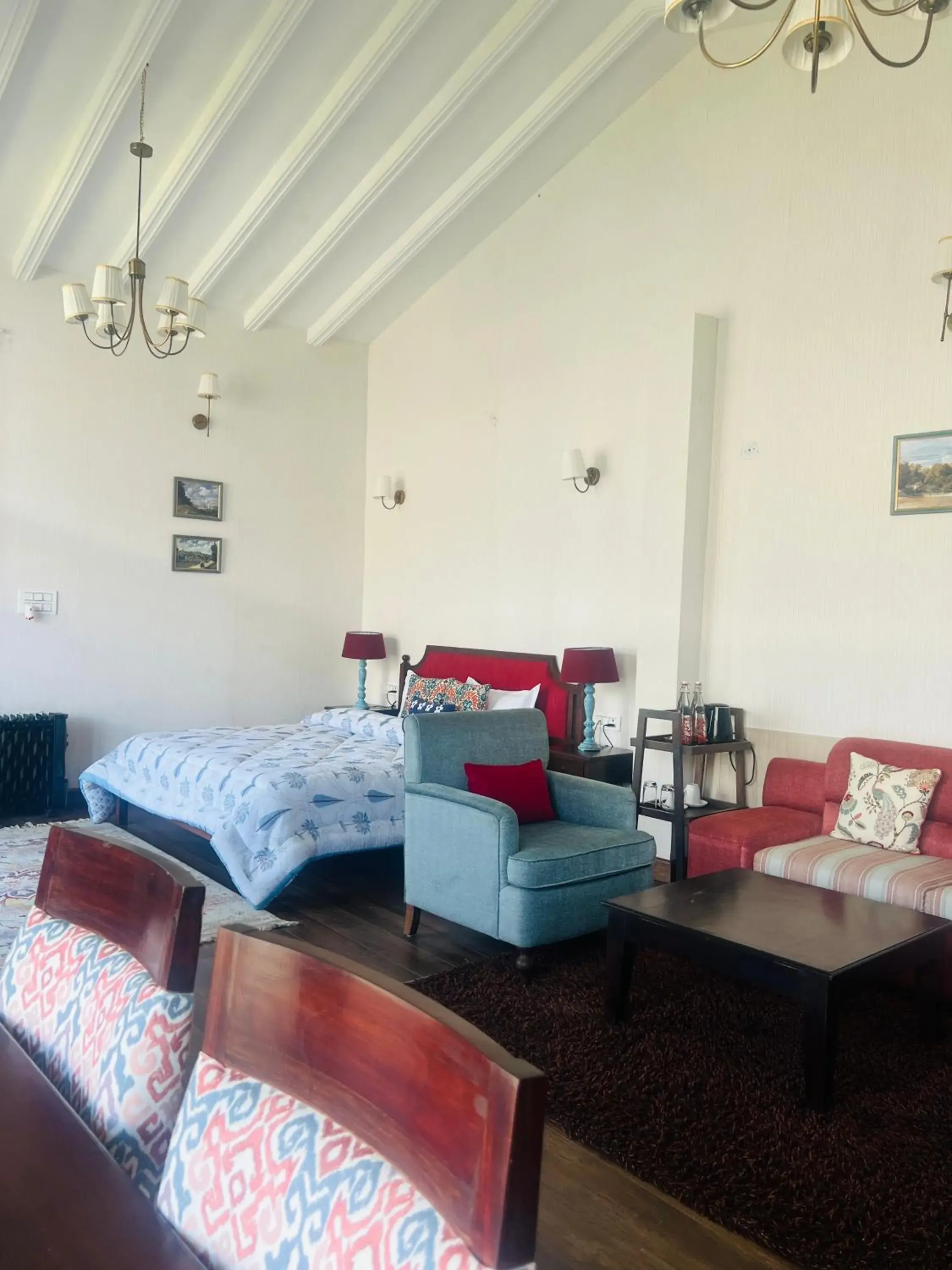 Photo of the whole room in Faraway Cottages, Auli Photo of the whole room in Faraway Cottages, Auli