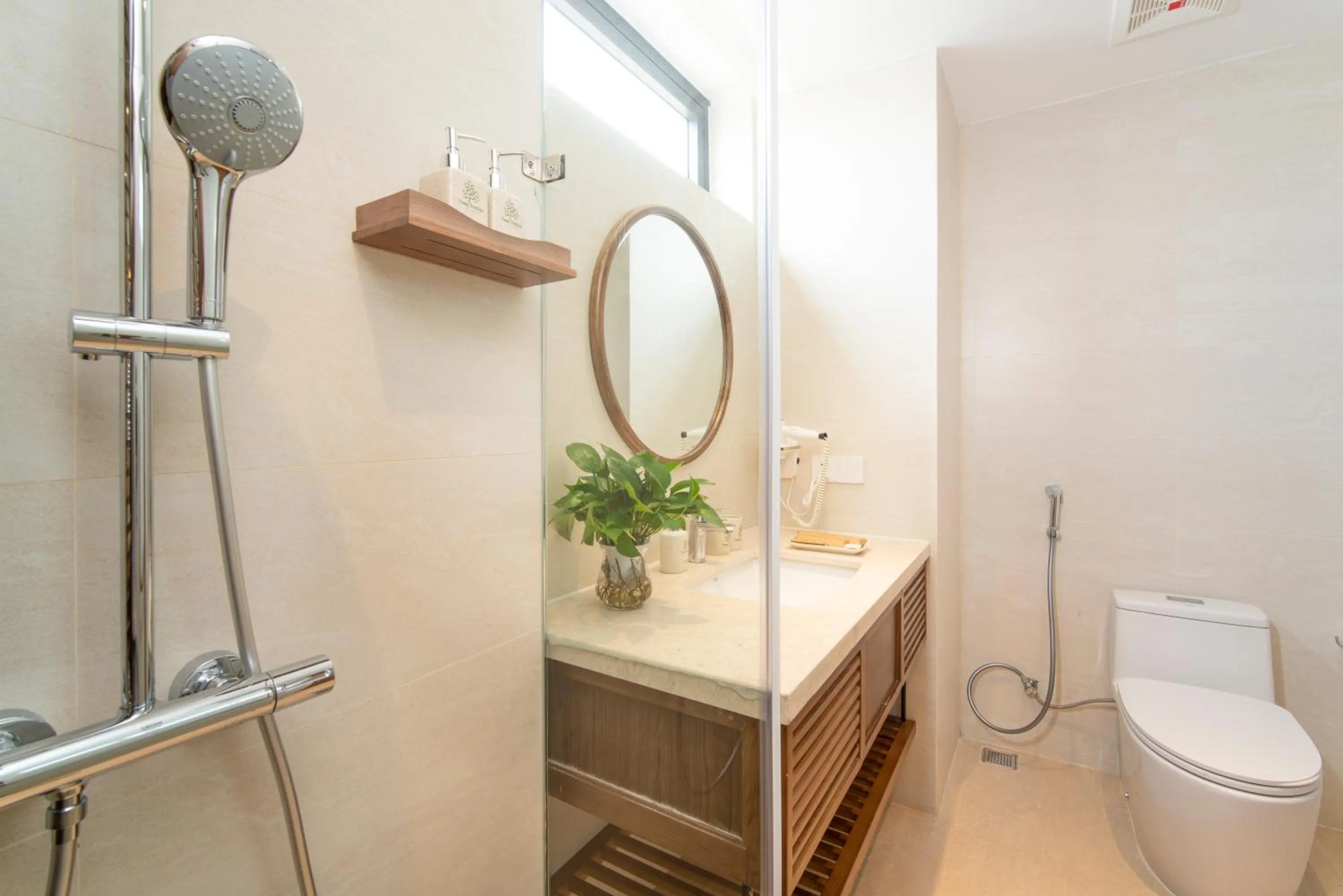 Toilet in Bonny Boutique Hotel Da Nang