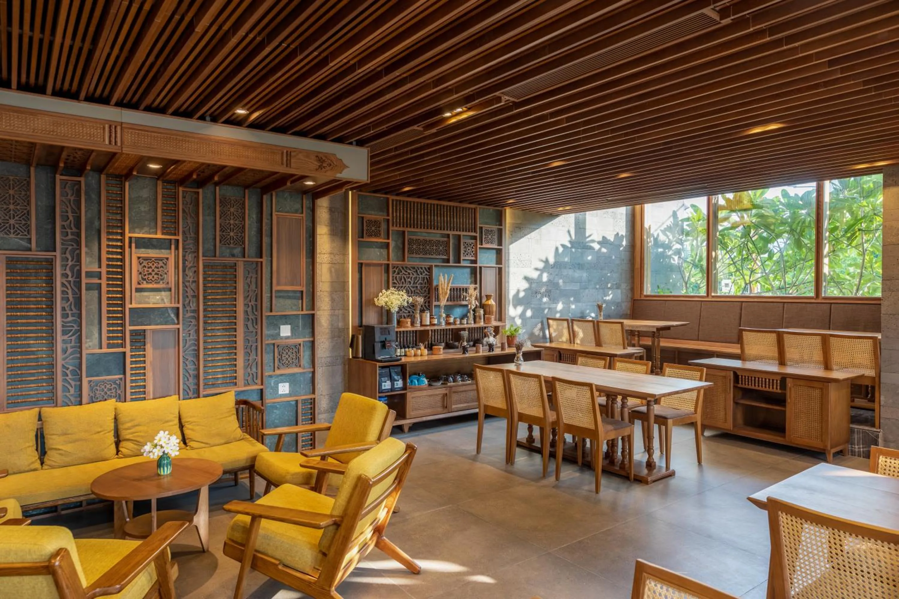 Communal lounge/ TV room in Bonny Boutique Hotel Da Nang