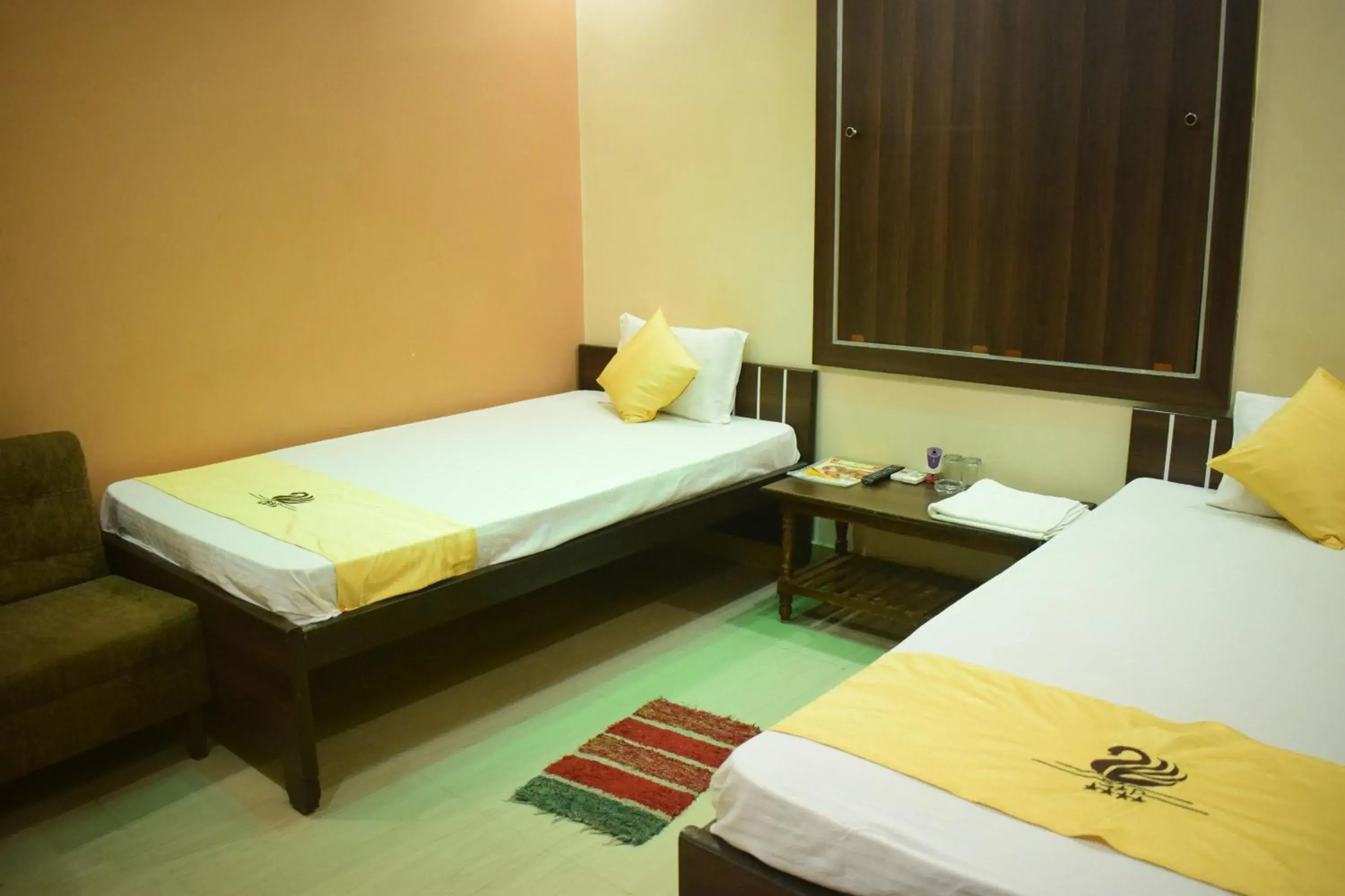 Deluxe Double Room in Hotel Shakuntla Palace - 400 Meters away from Vishnu Pad Temple 7 mins walk Deluxe Double Room in Hotel Shakuntla Palace - 400 Meters away from Vishnu Pad Temple 7 mins walk