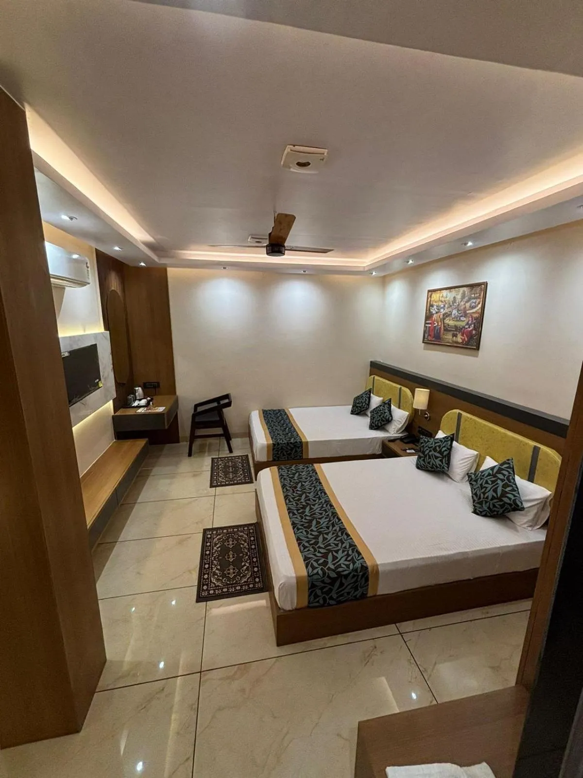 Bed in Hotel Shakuntla Palace