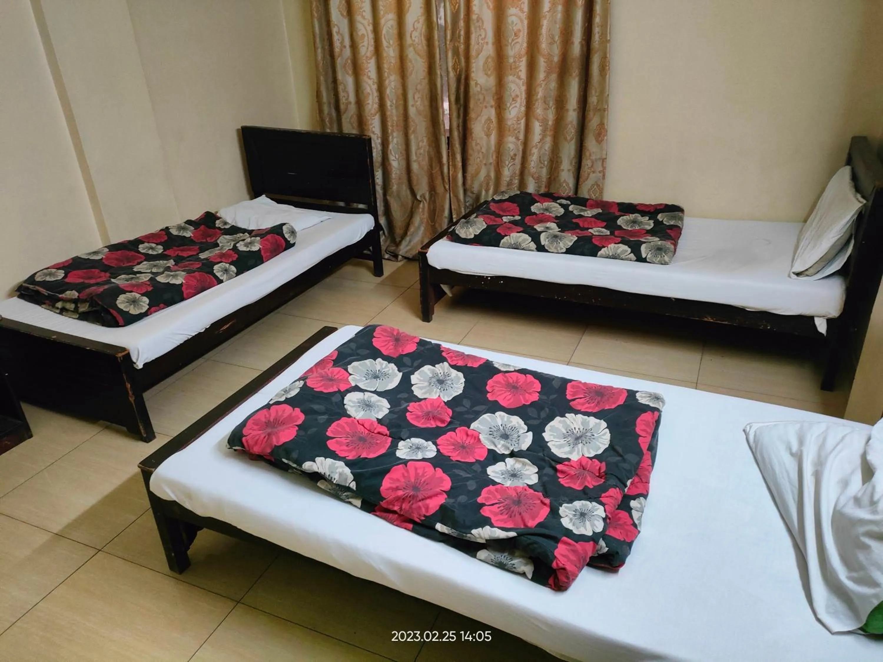 Bed in Al Sakhawat Hotel