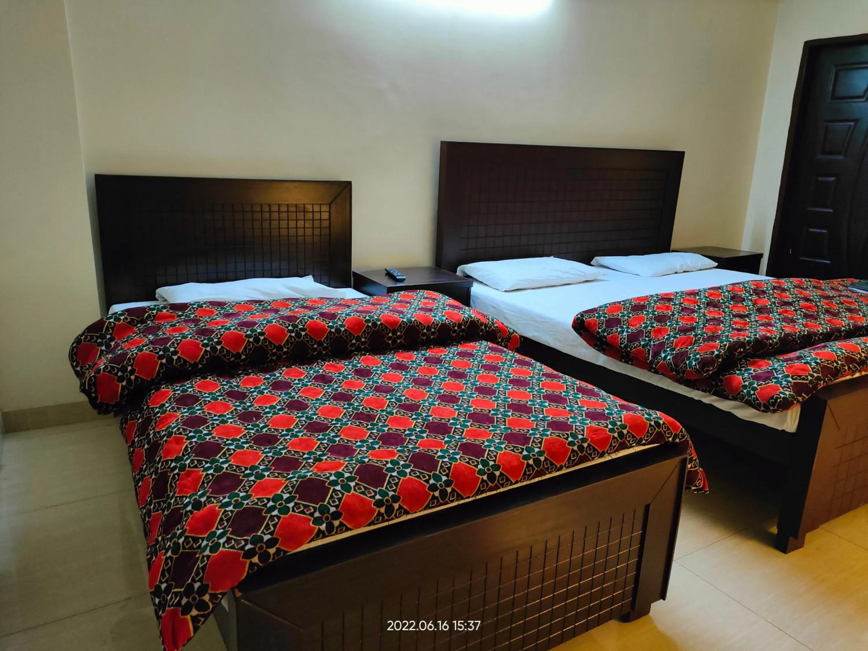 Bed in Al Sakhawat Hotel