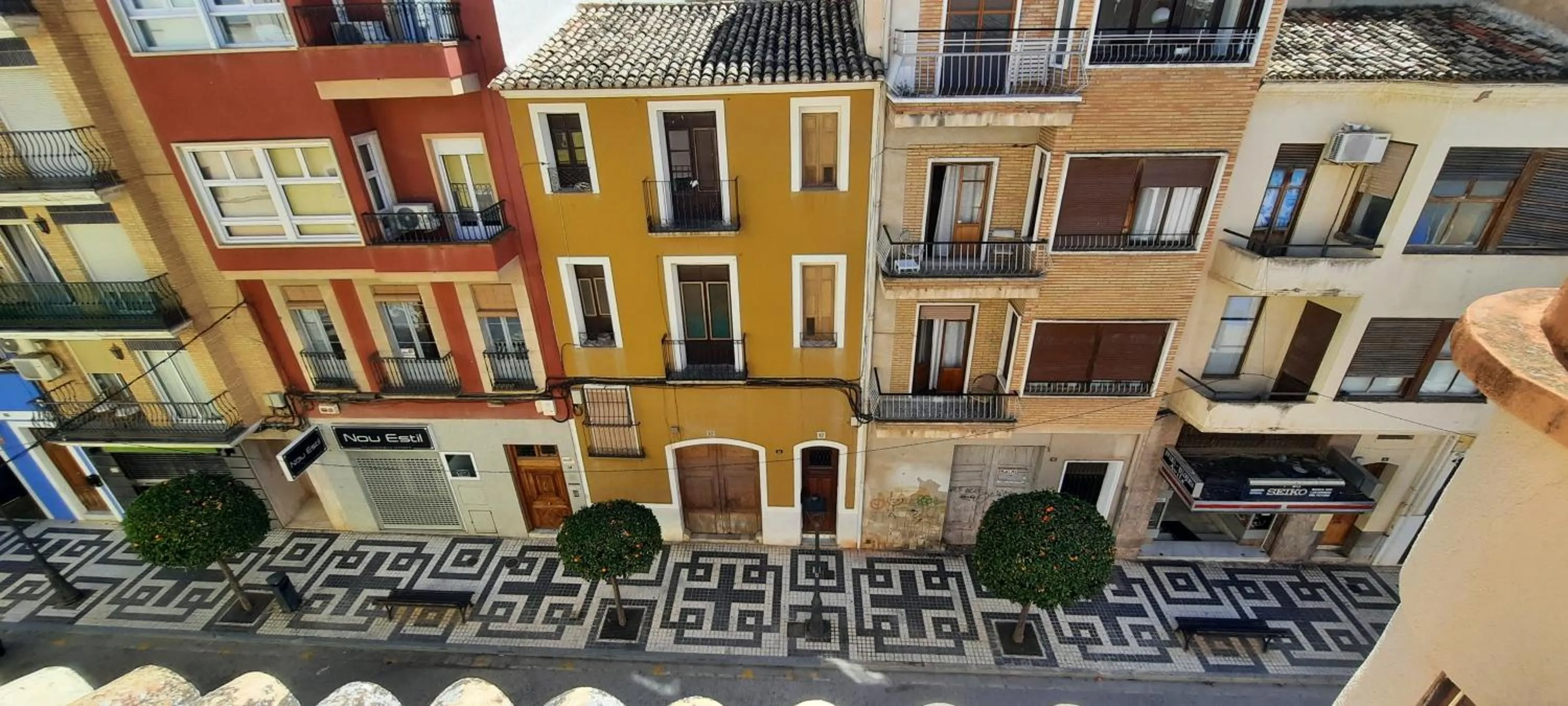 trc1, espectacular casa de pueblo en travesía colón