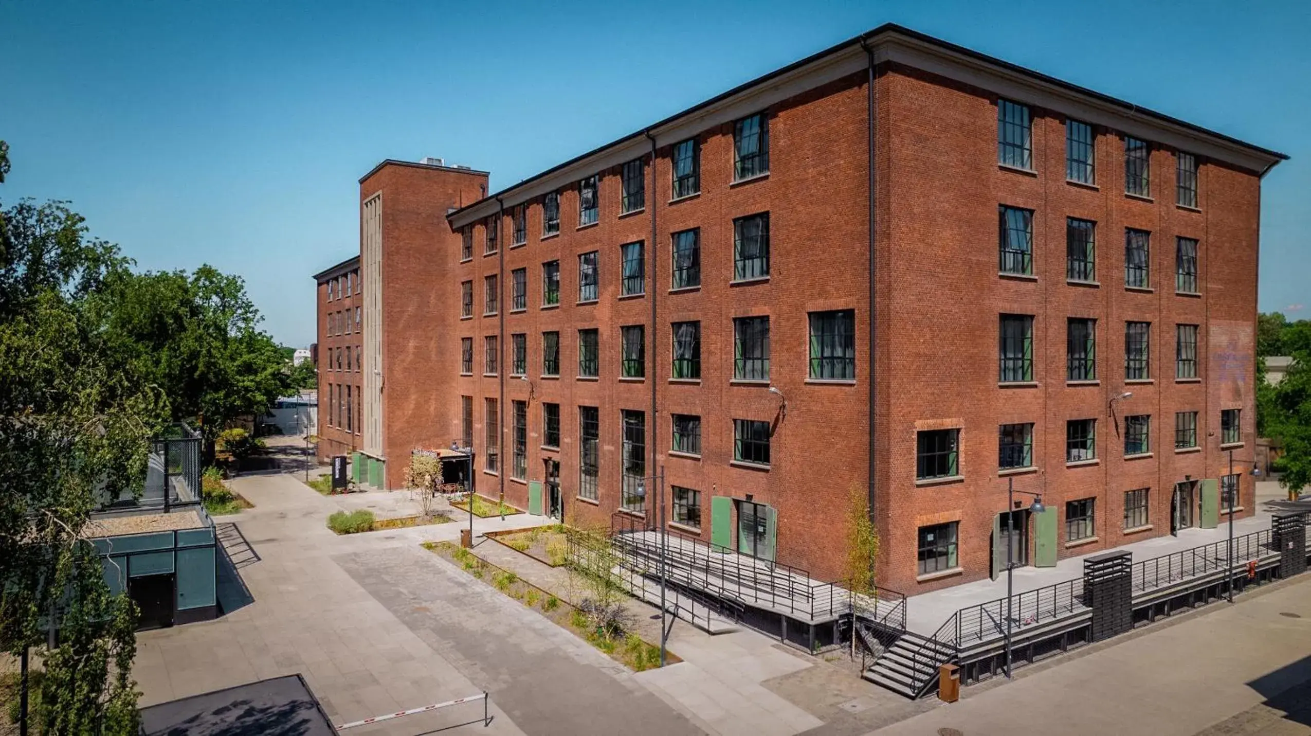 Property building in MONTOWNIA Lofts & Experience Property building in MONTOWNIA Lofts & Experience