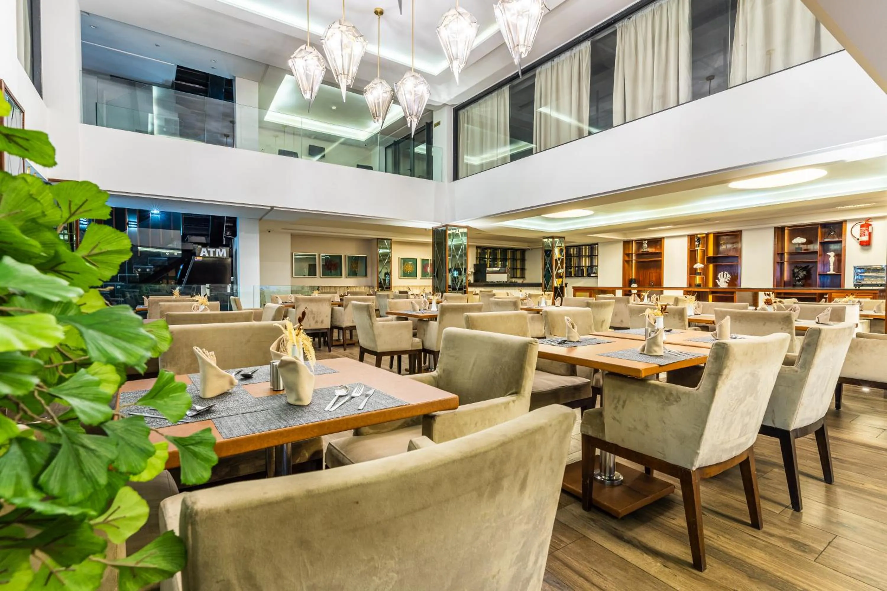 Restaurant/places to eat in One Hotel Casablanca