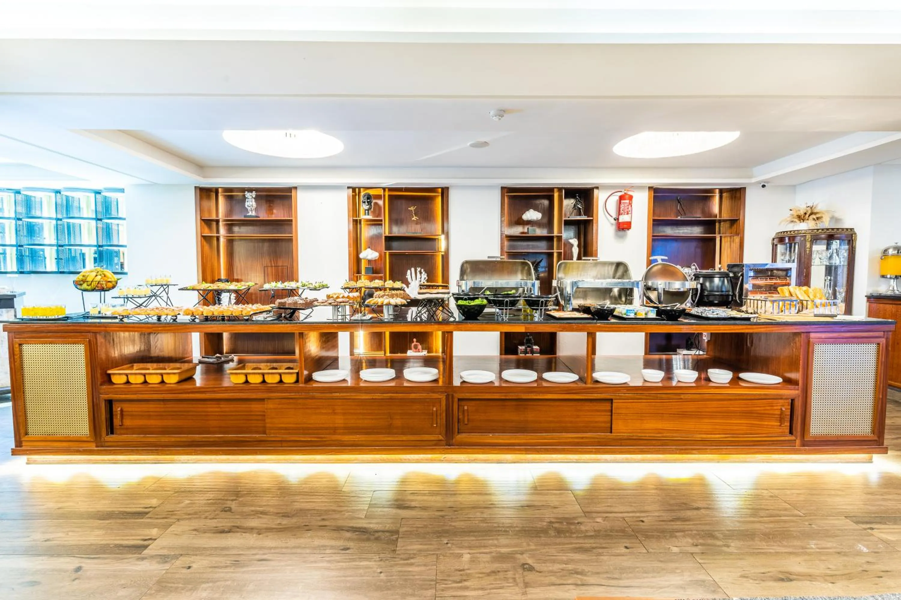 Restaurant/places to eat in One Hotel Casablanca