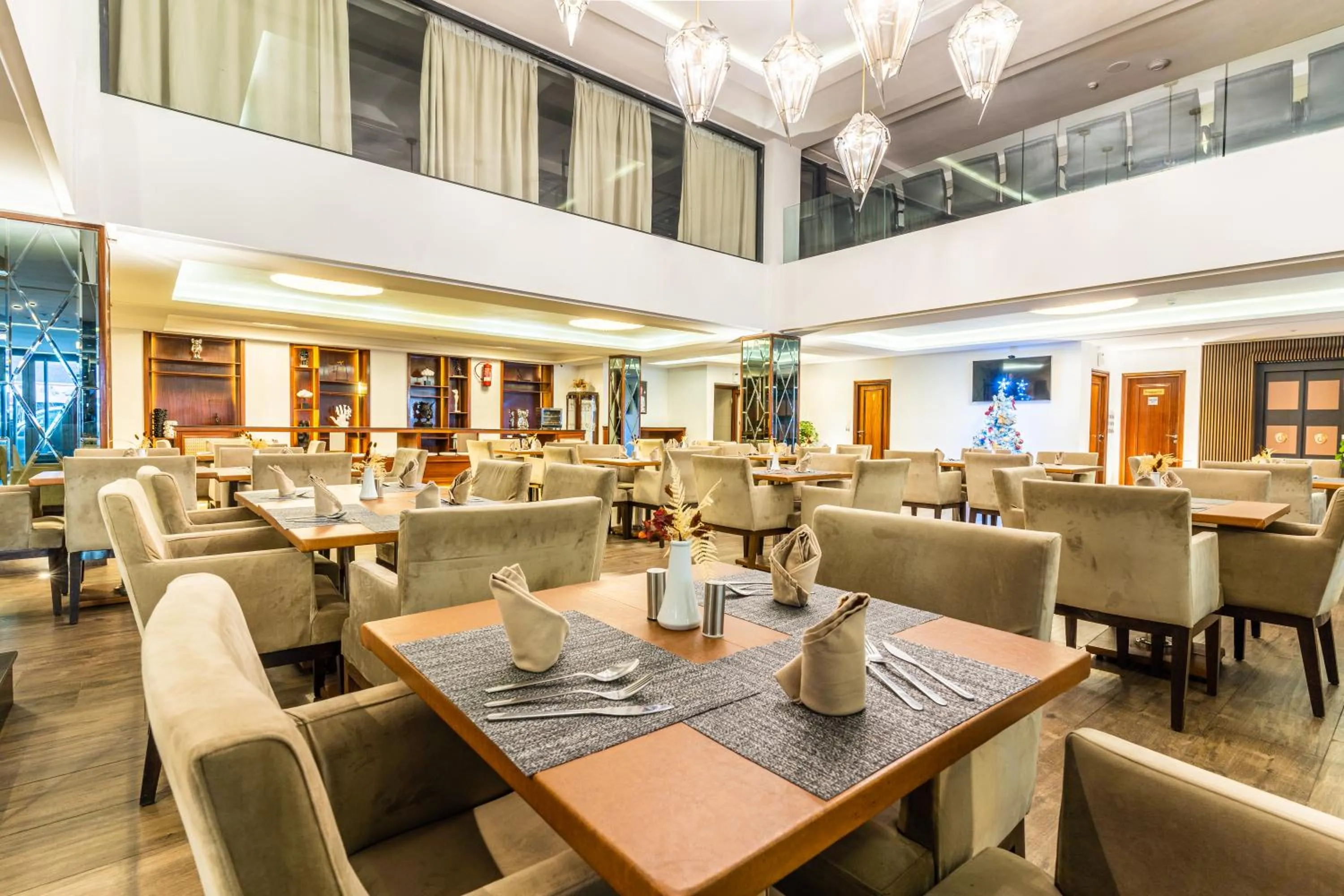 Restaurant/places to eat in One Hotel Casablanca