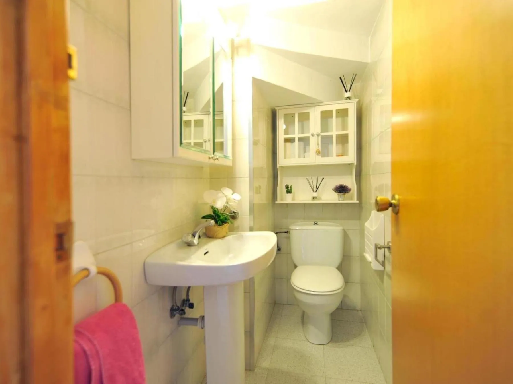 Bathroom in Gerkens, bonita casa de tres dormitorios con piscina comunitaria en Escala