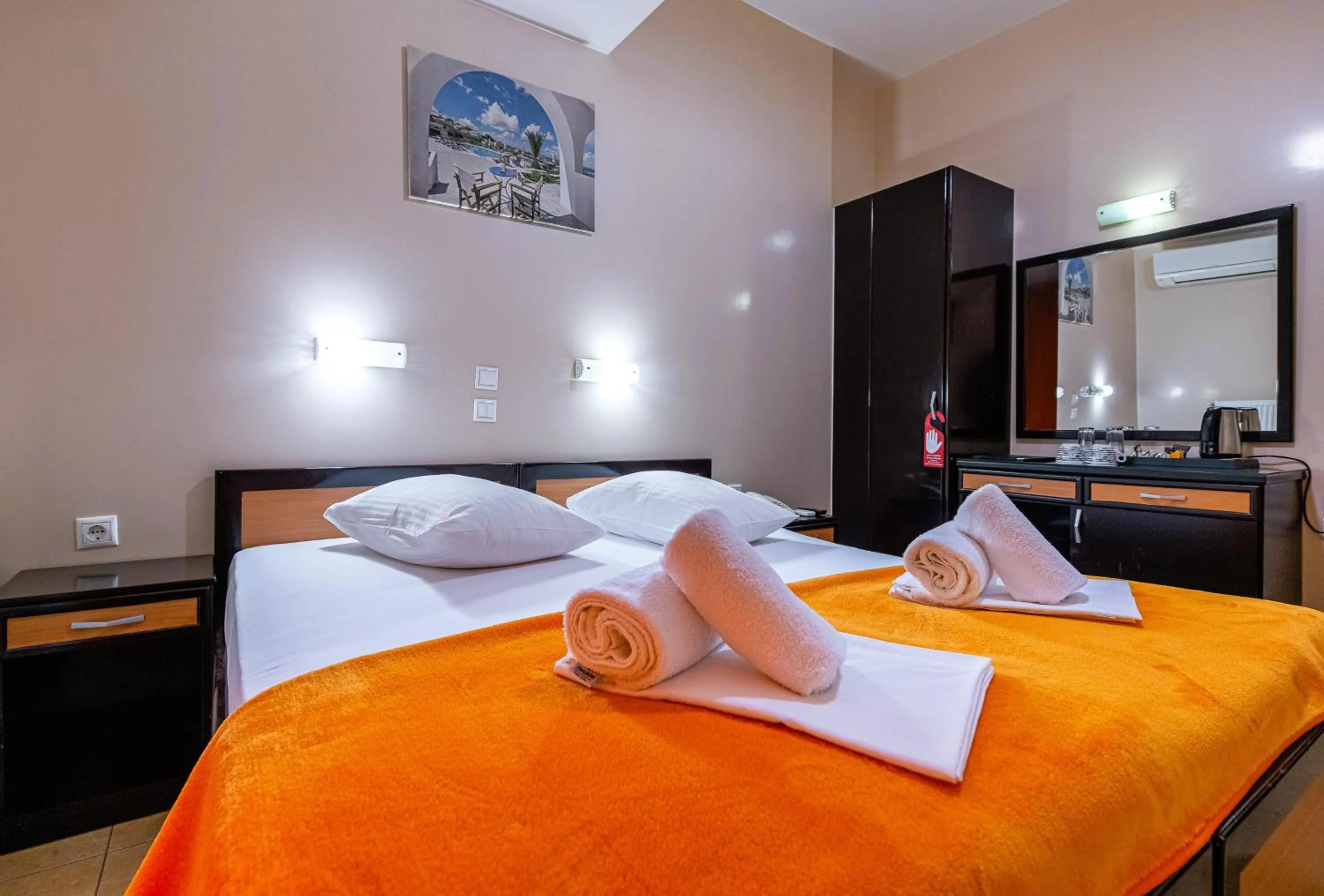 Bedroom, Bed in Faros I