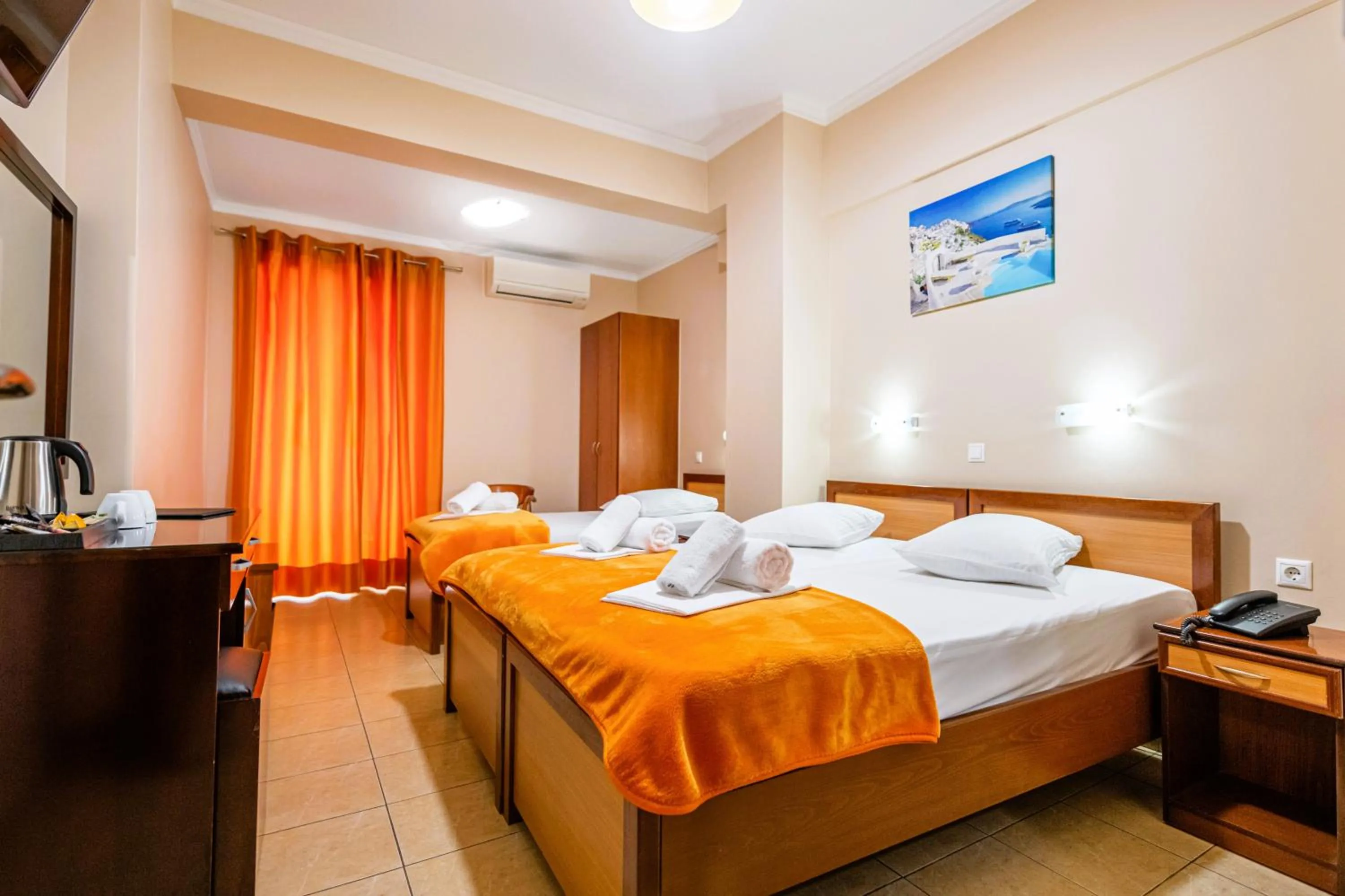 Bedroom, Bed in Faros I