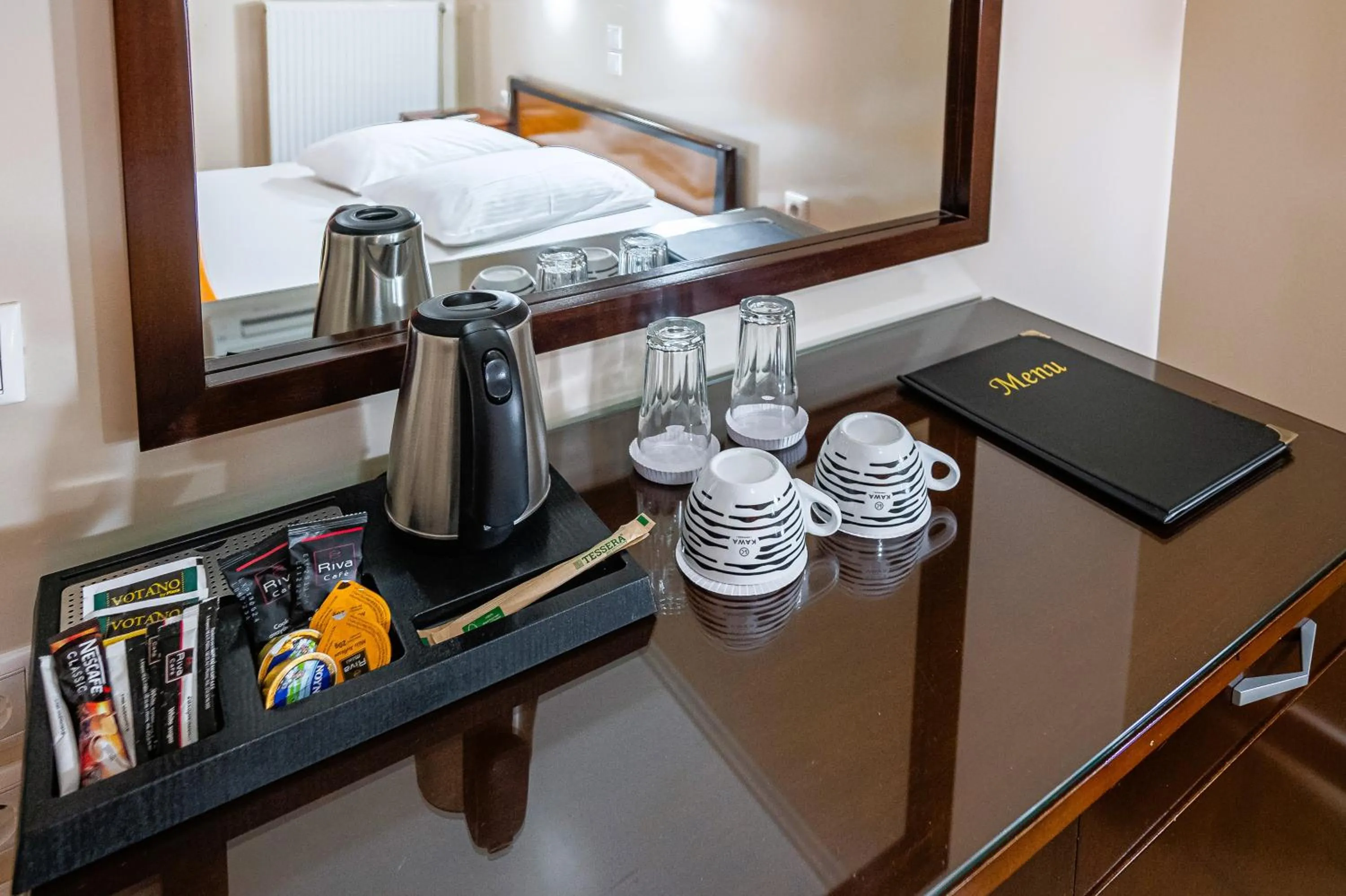 Bedroom, Bed in Faros I