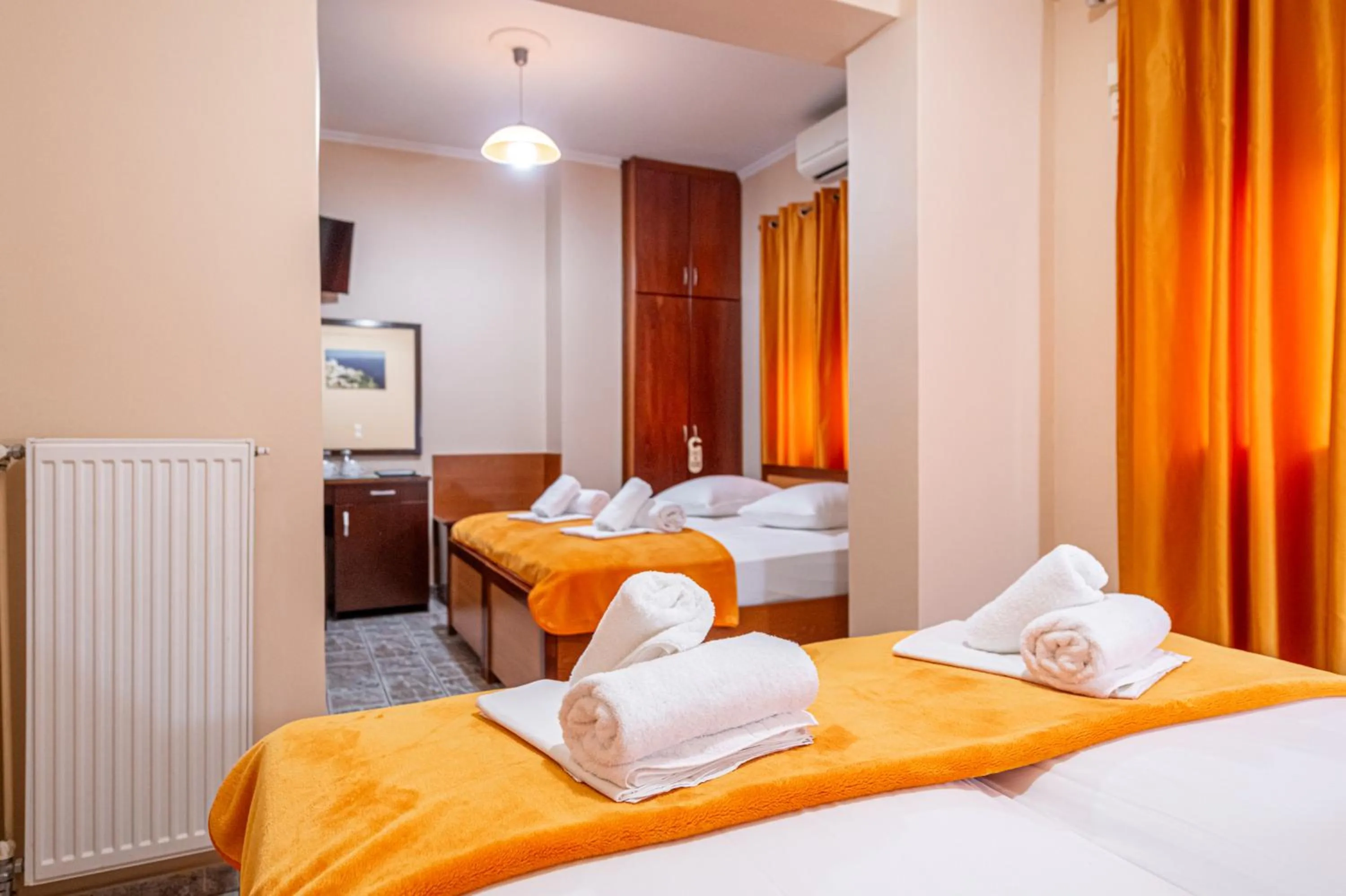 Bedroom, Bed in Faros I