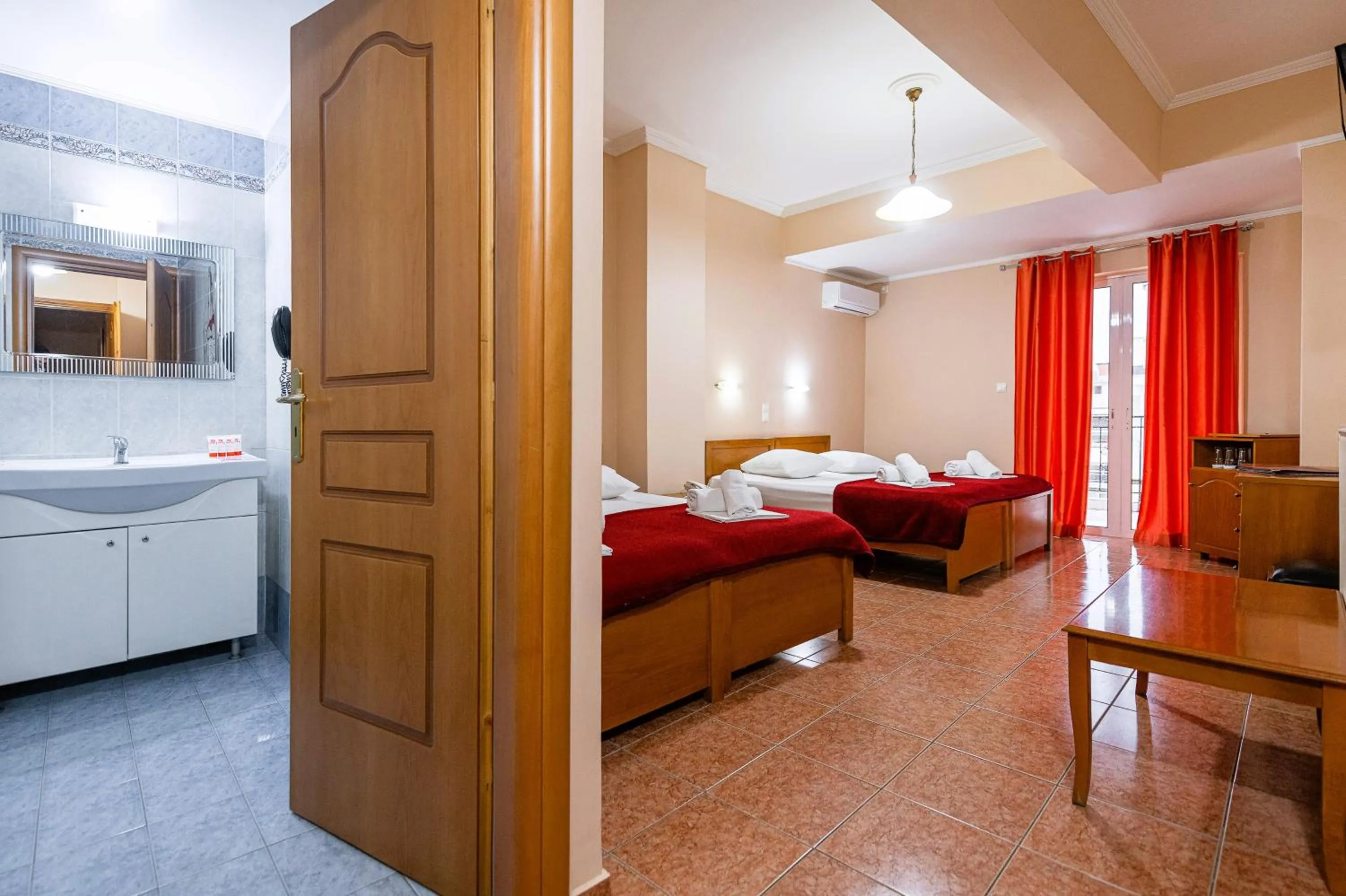 Bedroom, Bed in Faros II