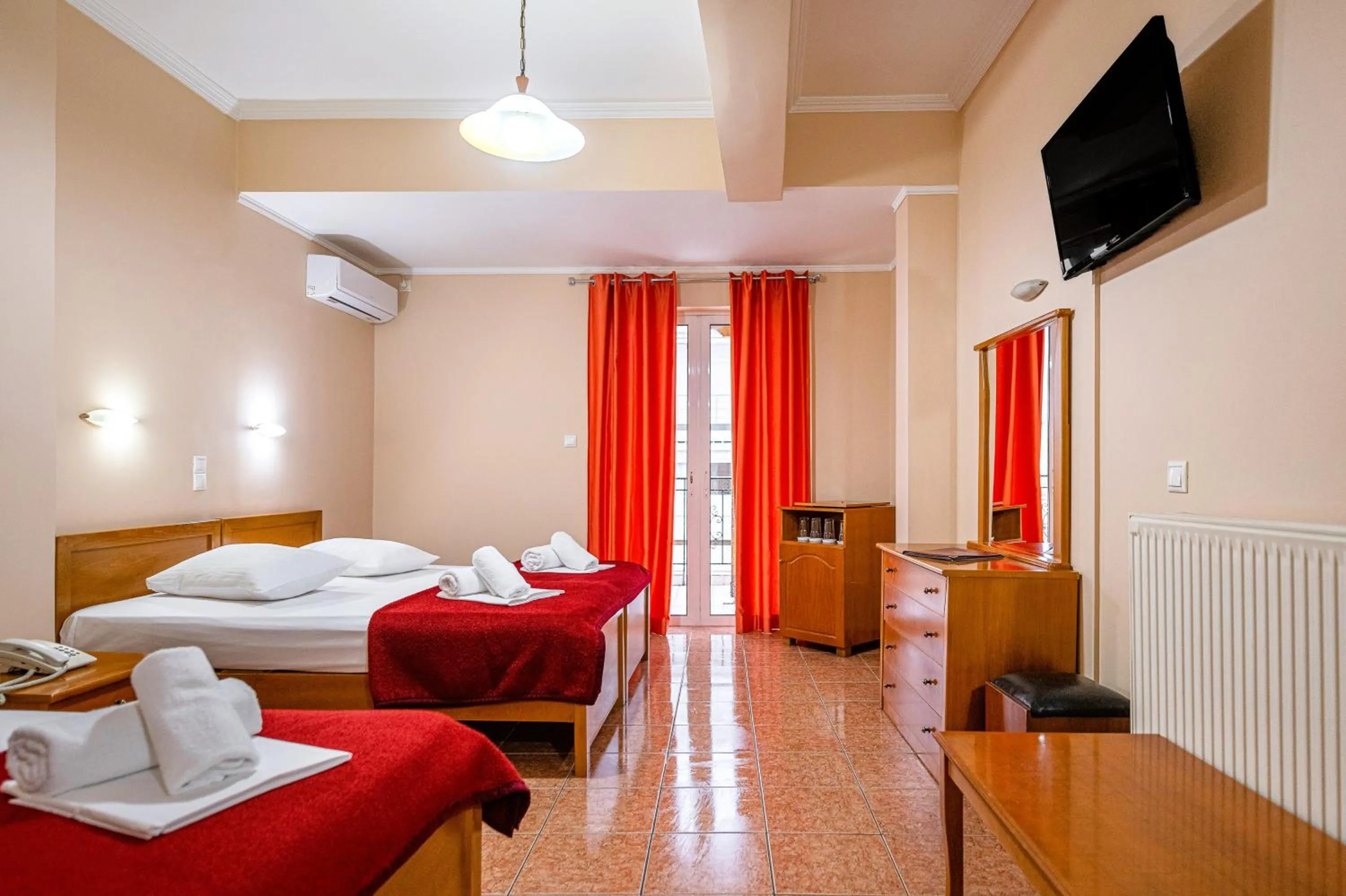 Bedroom, Bed in Faros II