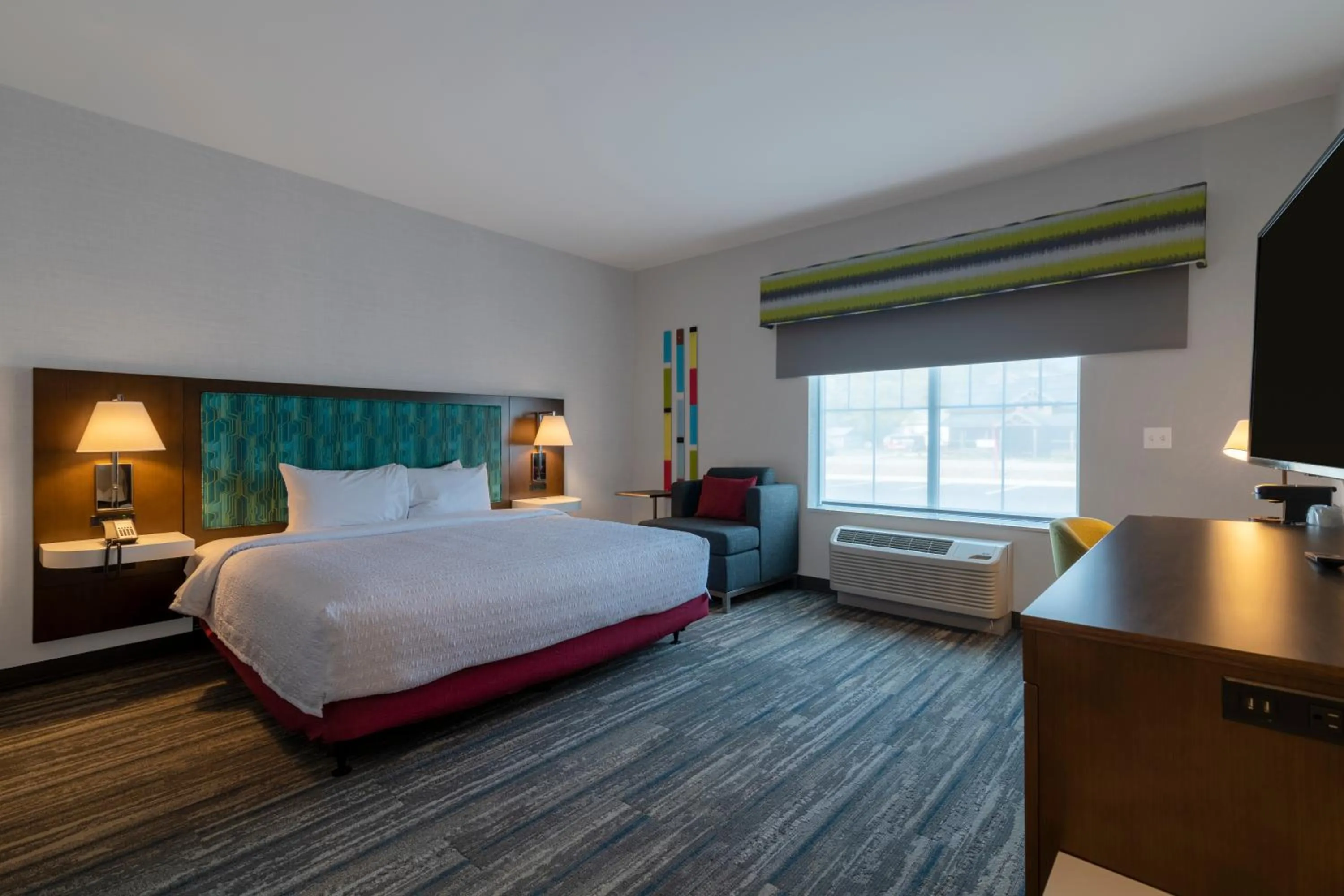 Bedroom, Bed in Hampton Inn Lincoln White Mountains