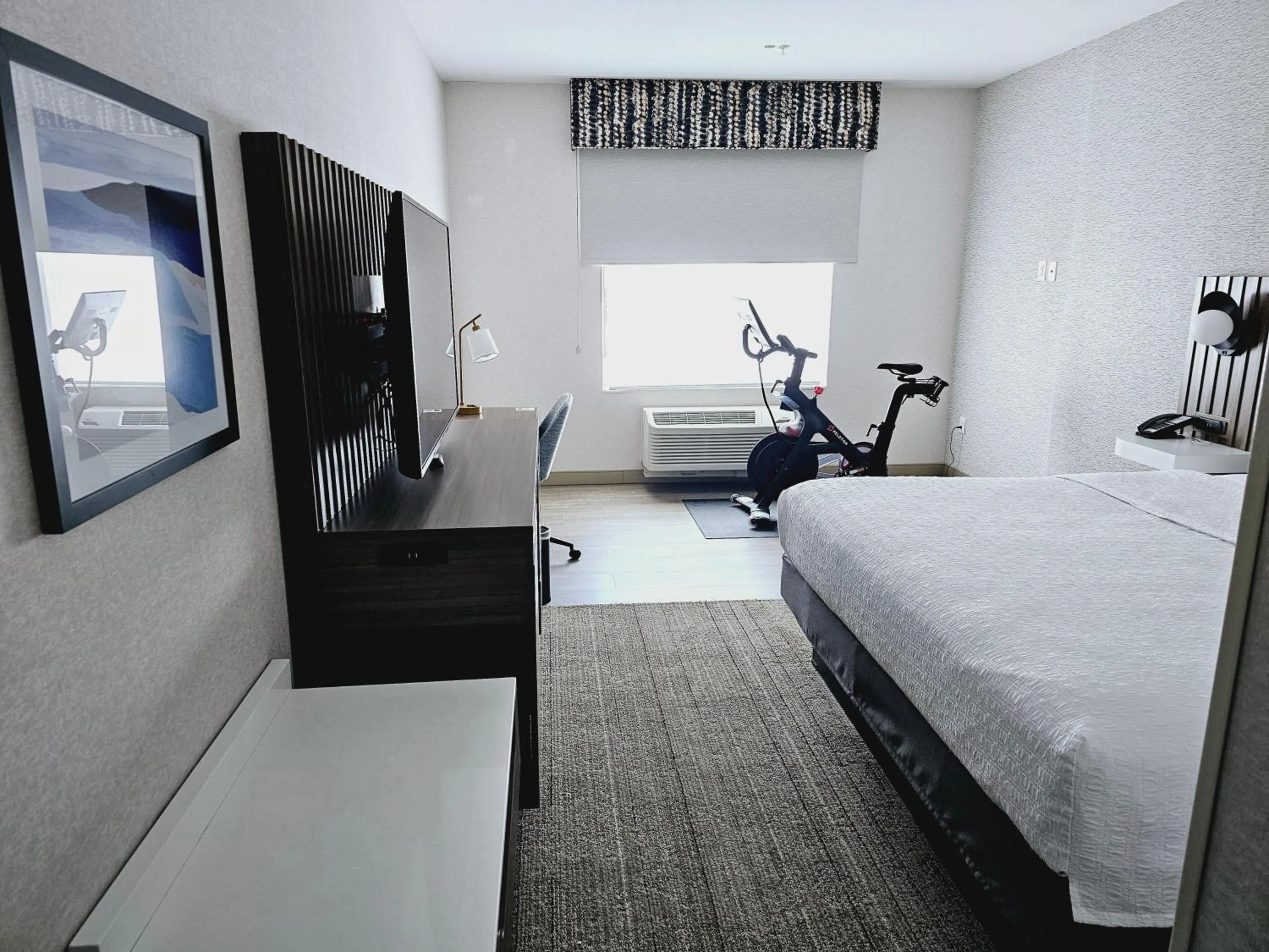 Bedroom, Bed in Hampton Inn Stockton, Ca