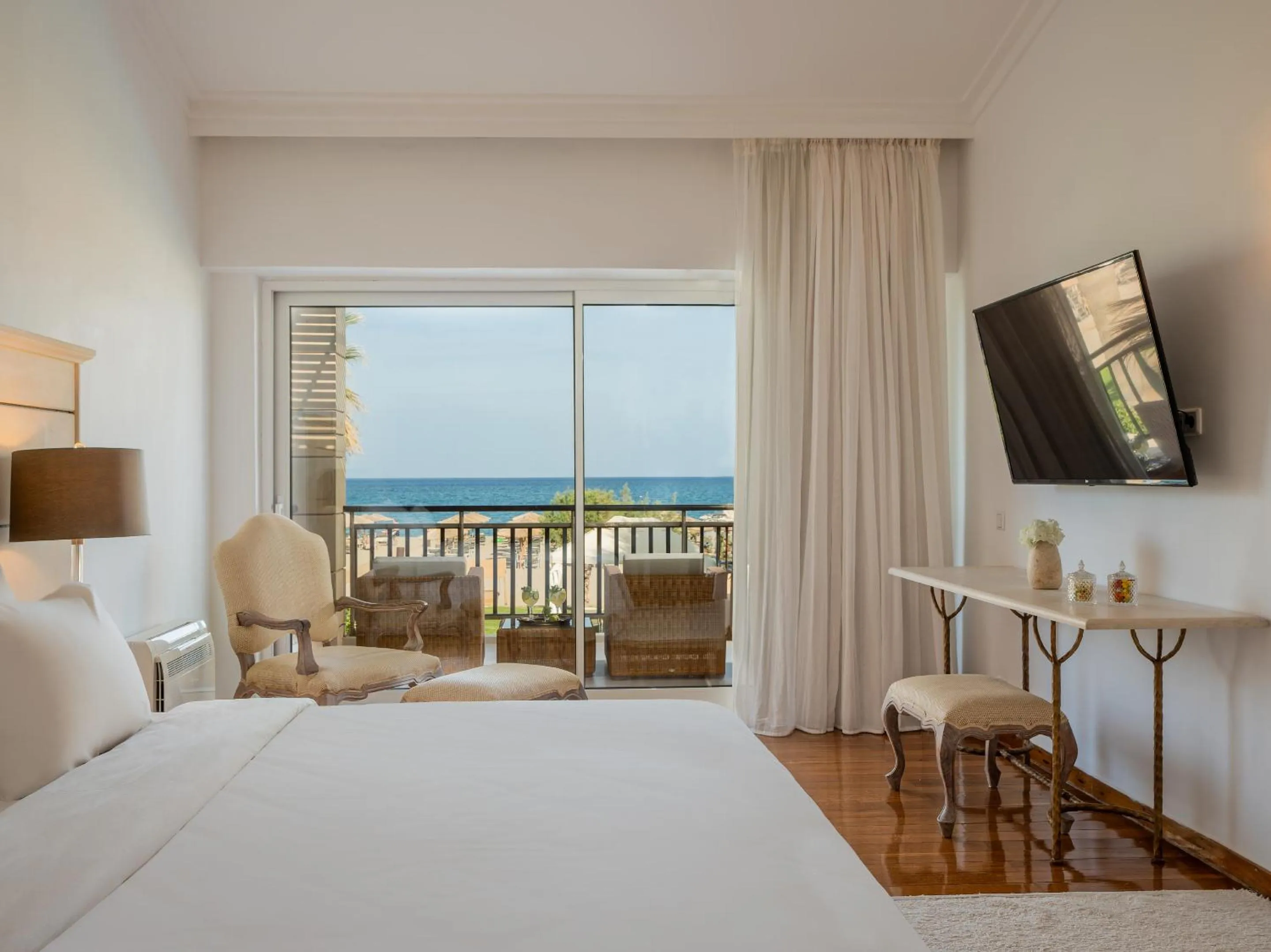 View (from property/room), Bed in Grecotel Creta Palace
