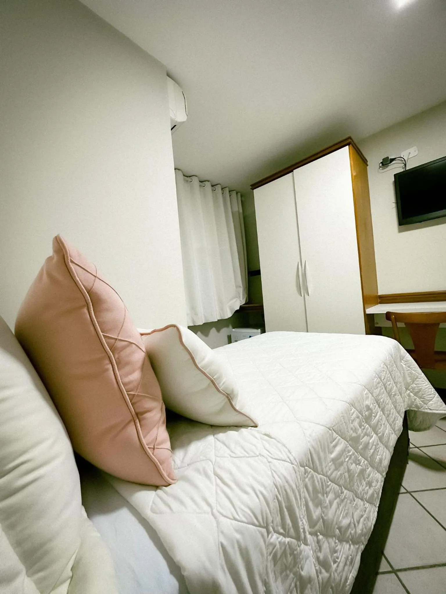 Photo of the whole room, Bed in Porty Brasil Hotel