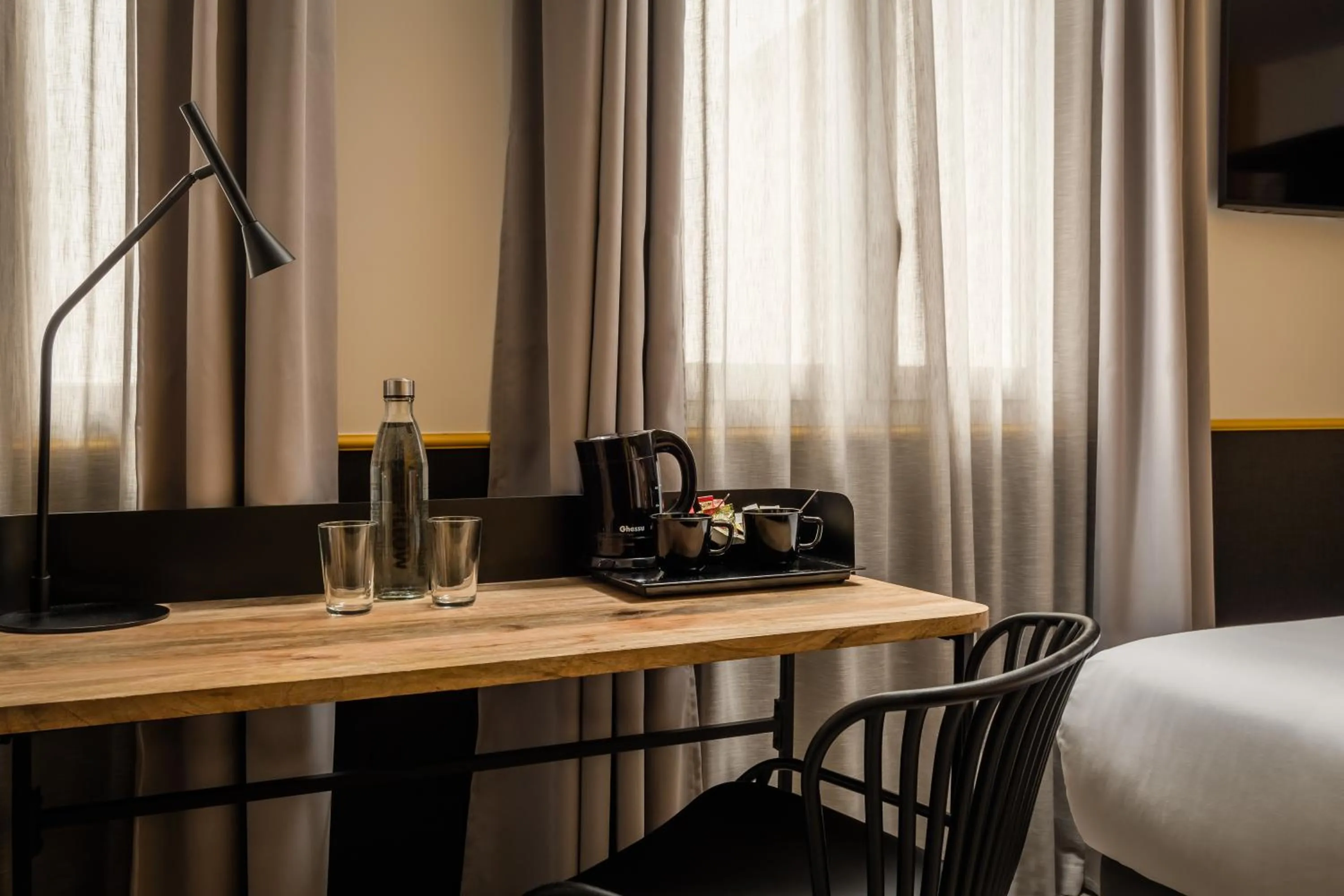 Coffee/tea facilities, Bed in BYPILLOW Crosstown