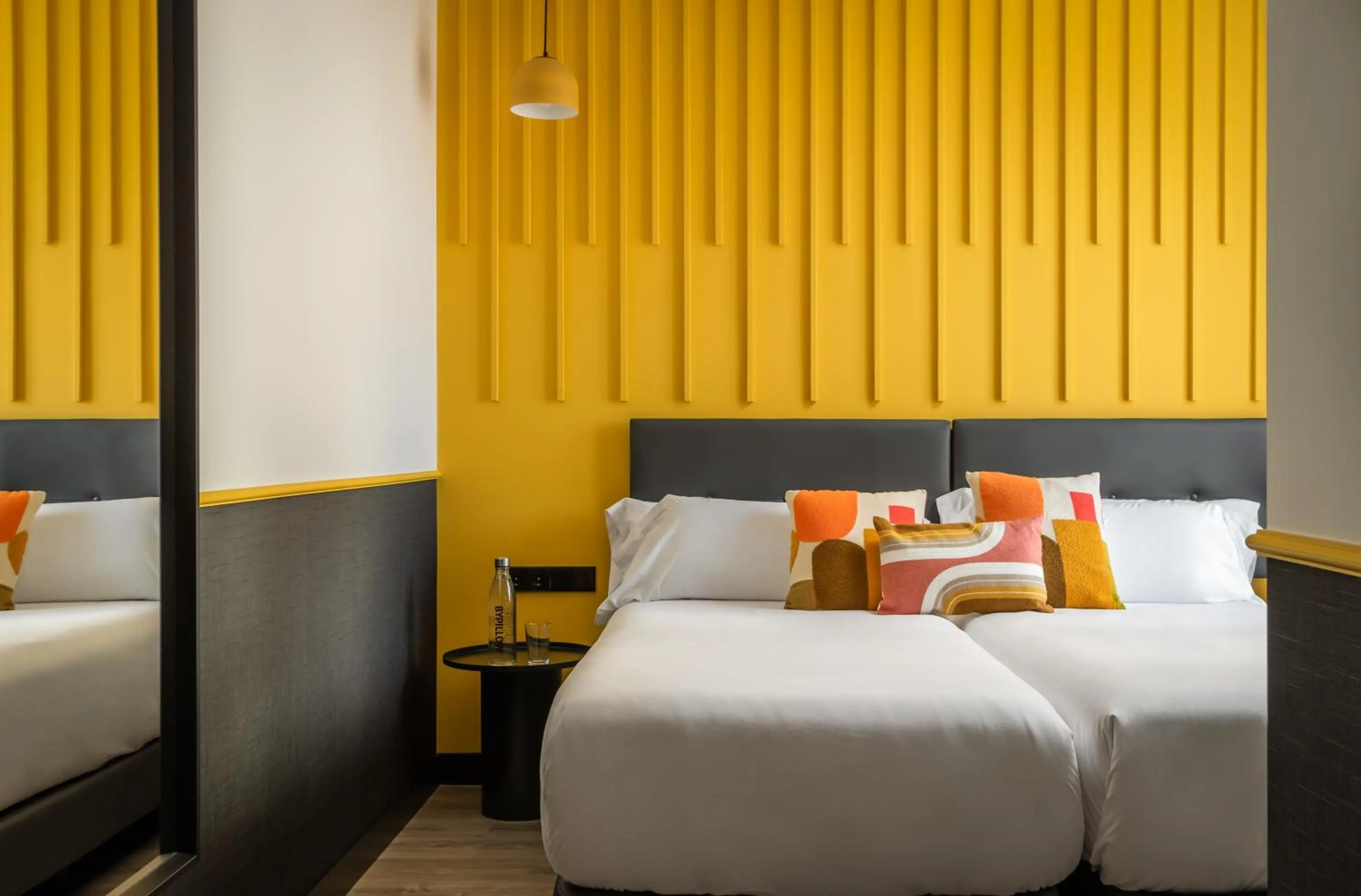 Bed in BYPILLOW Crosstown